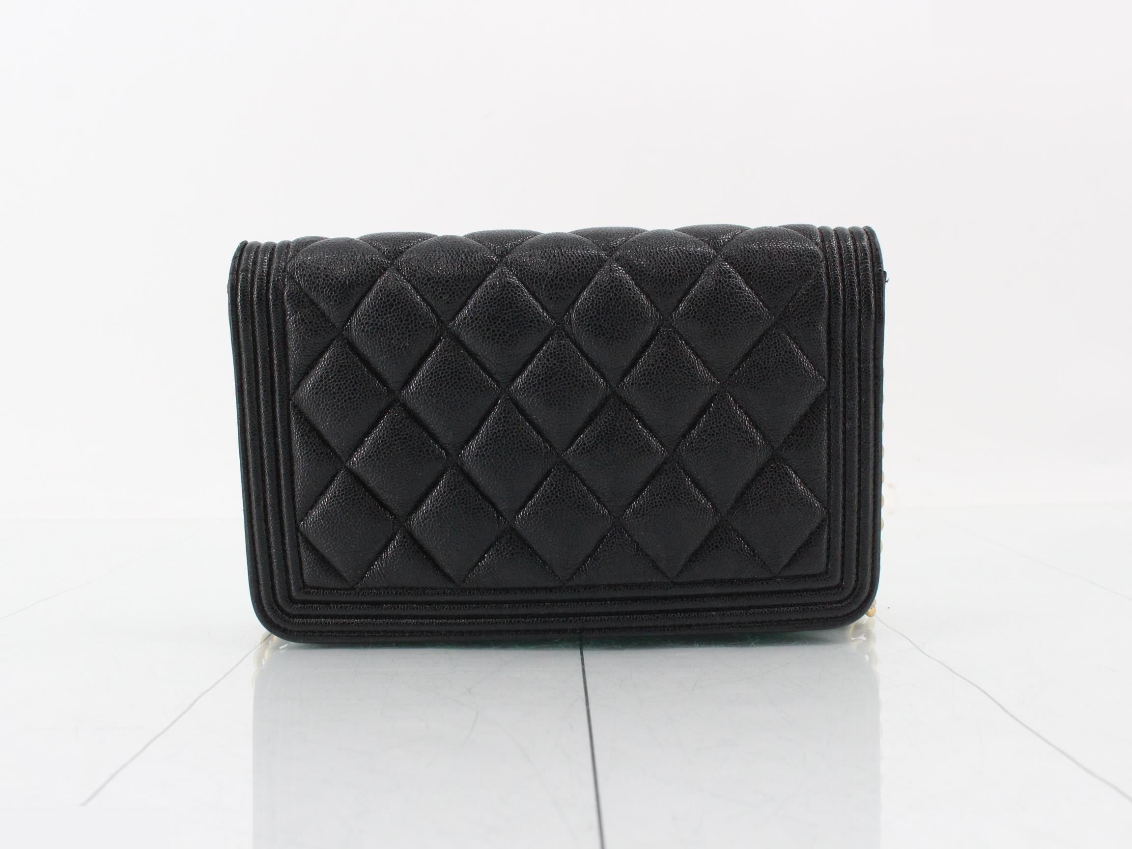 Caviar leather matelassé chain wallet — view 2