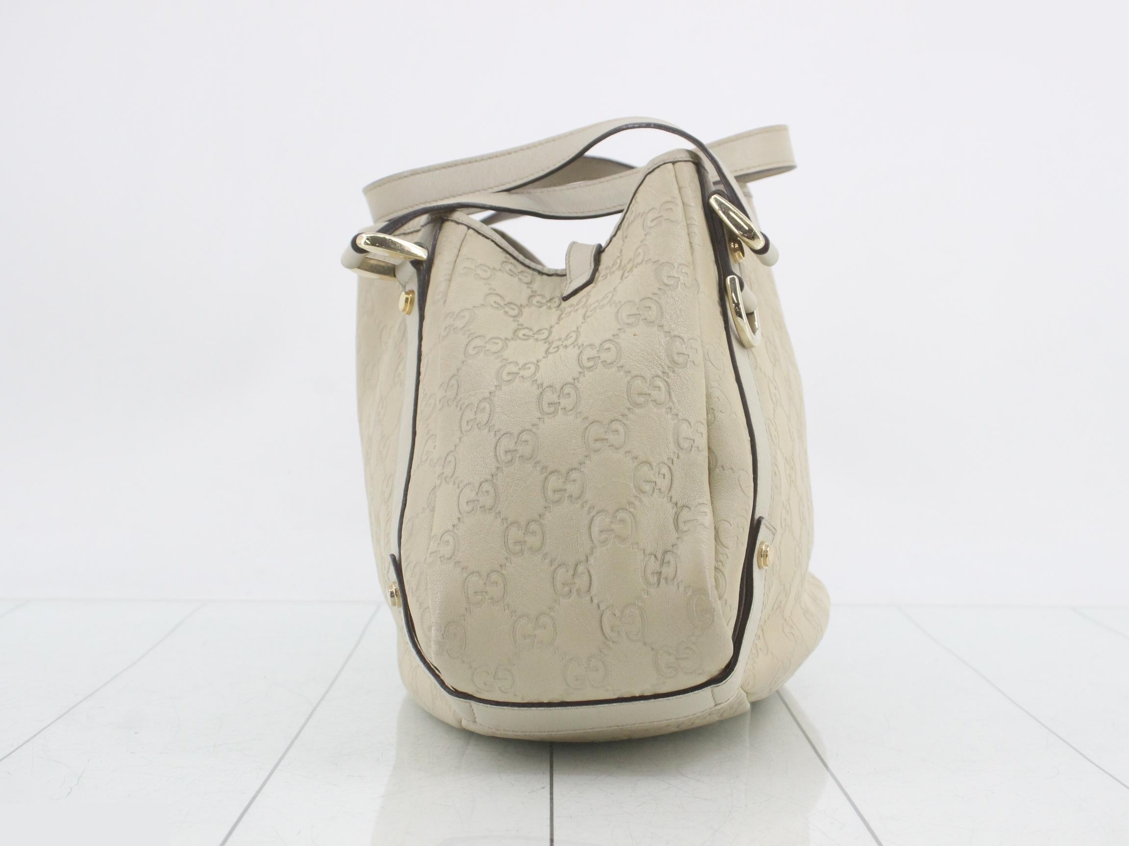 Abbey Hobo Shima Beige Shoulder Bag — view 3