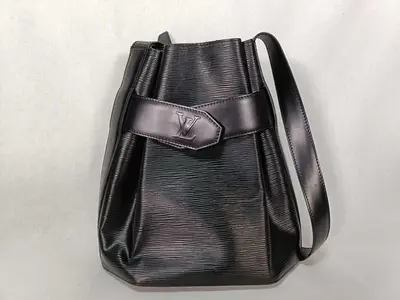 Epi Sac Depaule Black Shoulder Bag