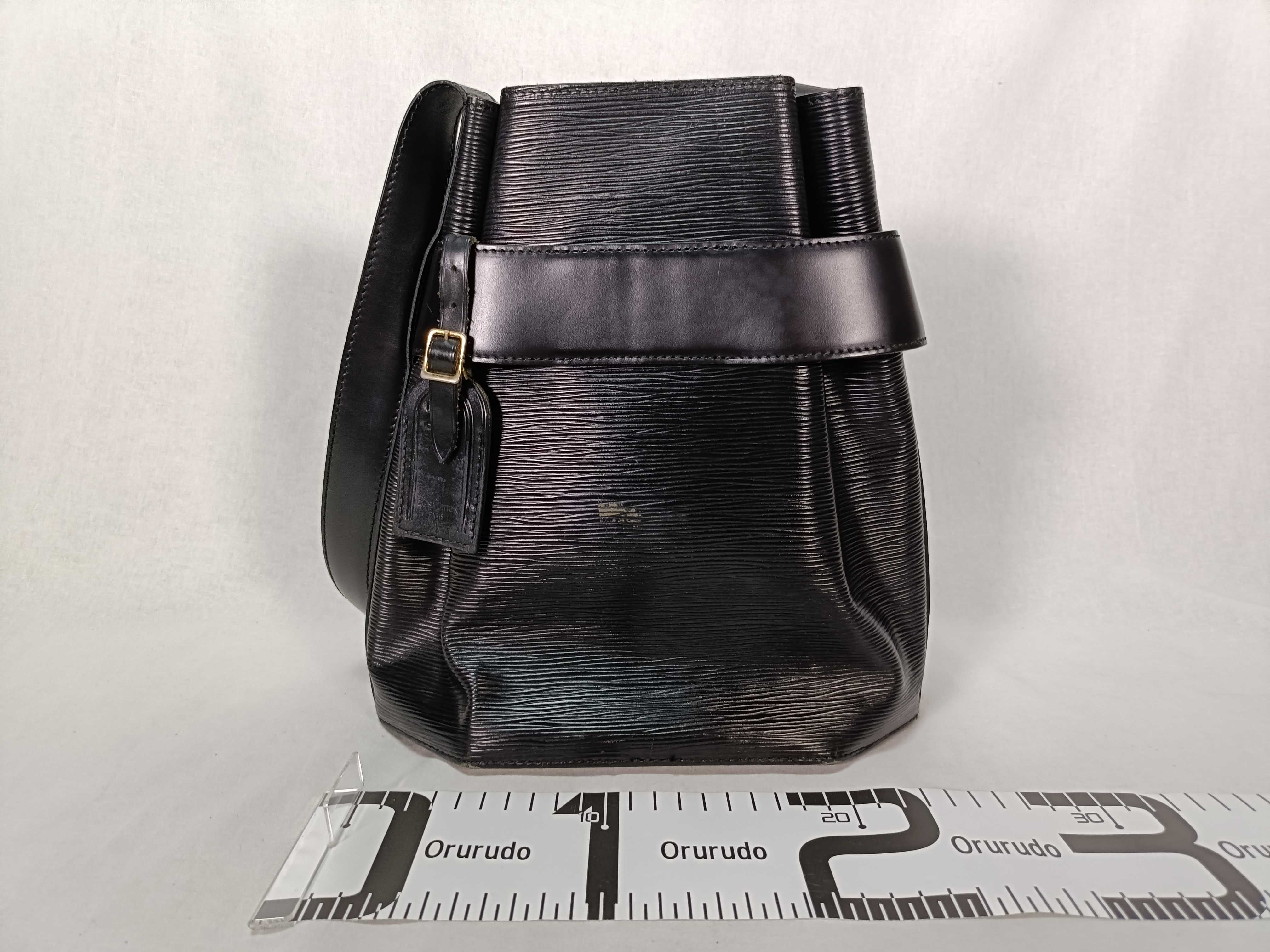 Epi Sac Depaule Black Shoulder Bag — view 2