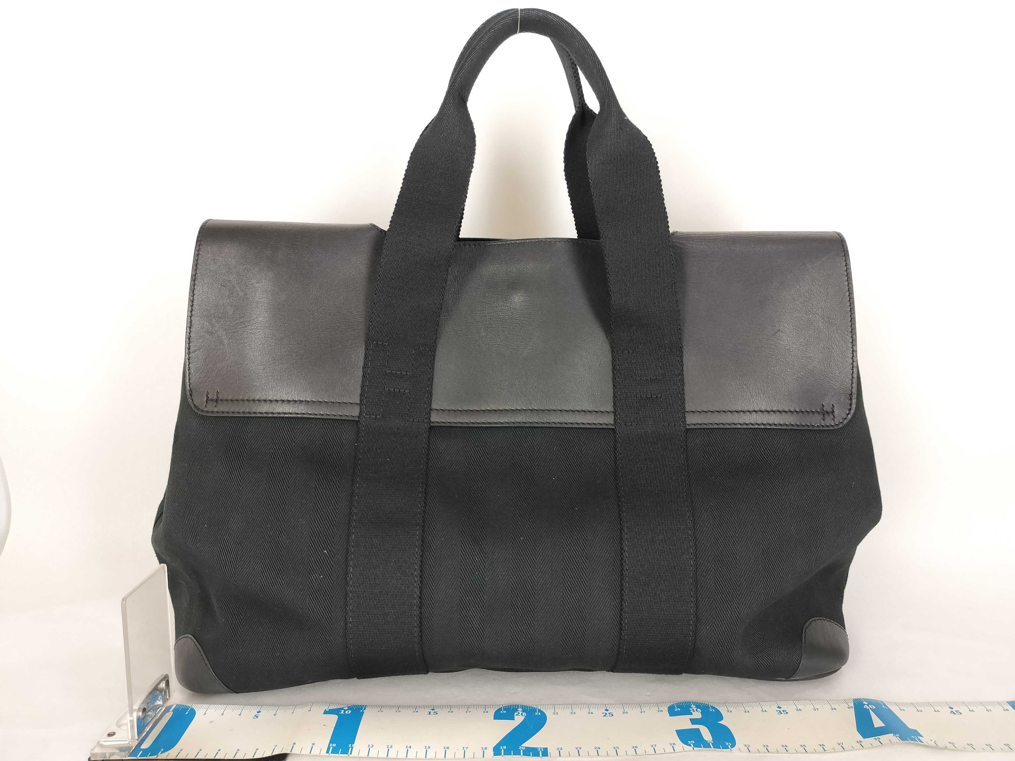Valparaiso MM Black Handbag — view 2