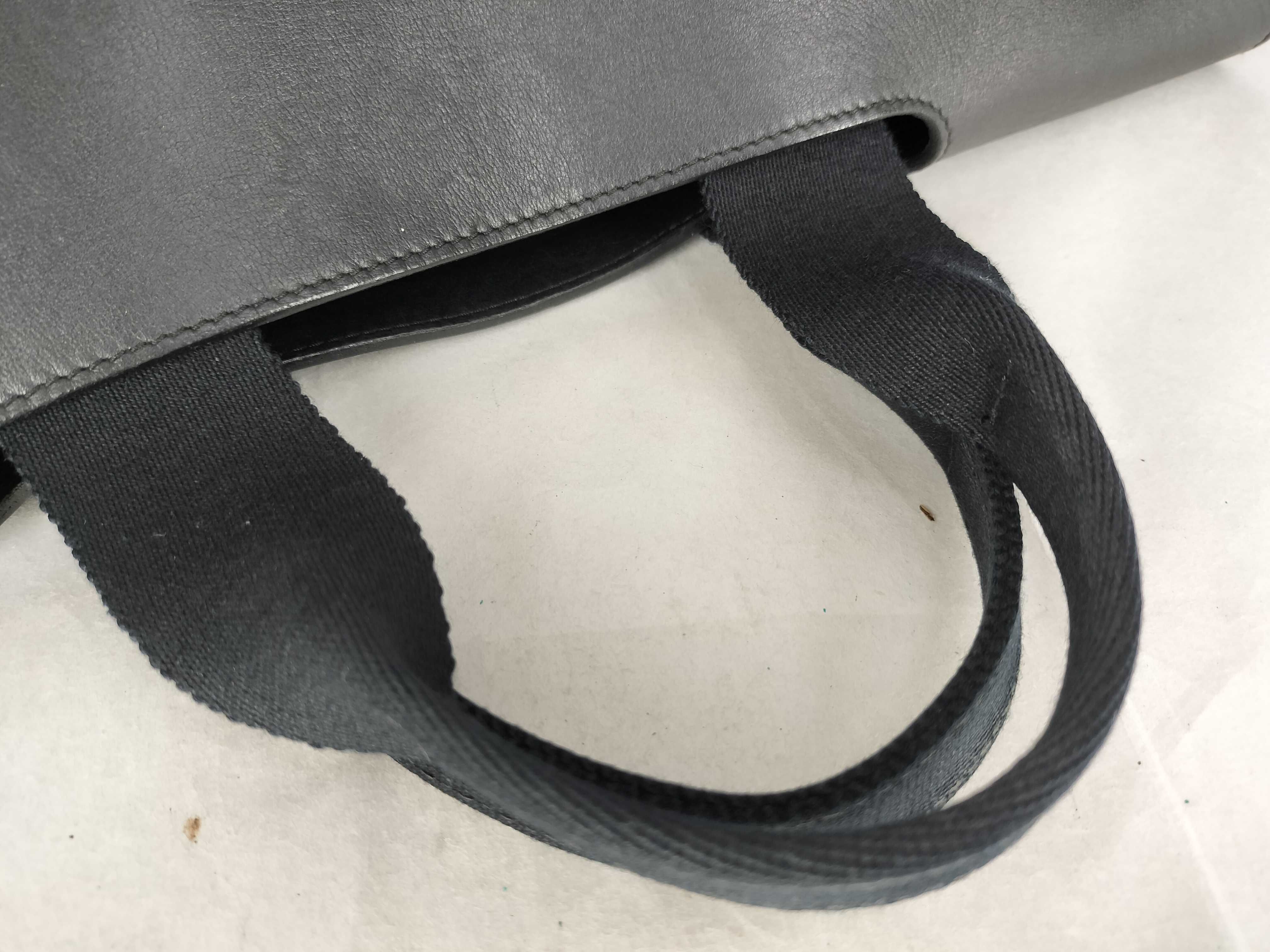 Valparaiso MM Black Handbag — view 3