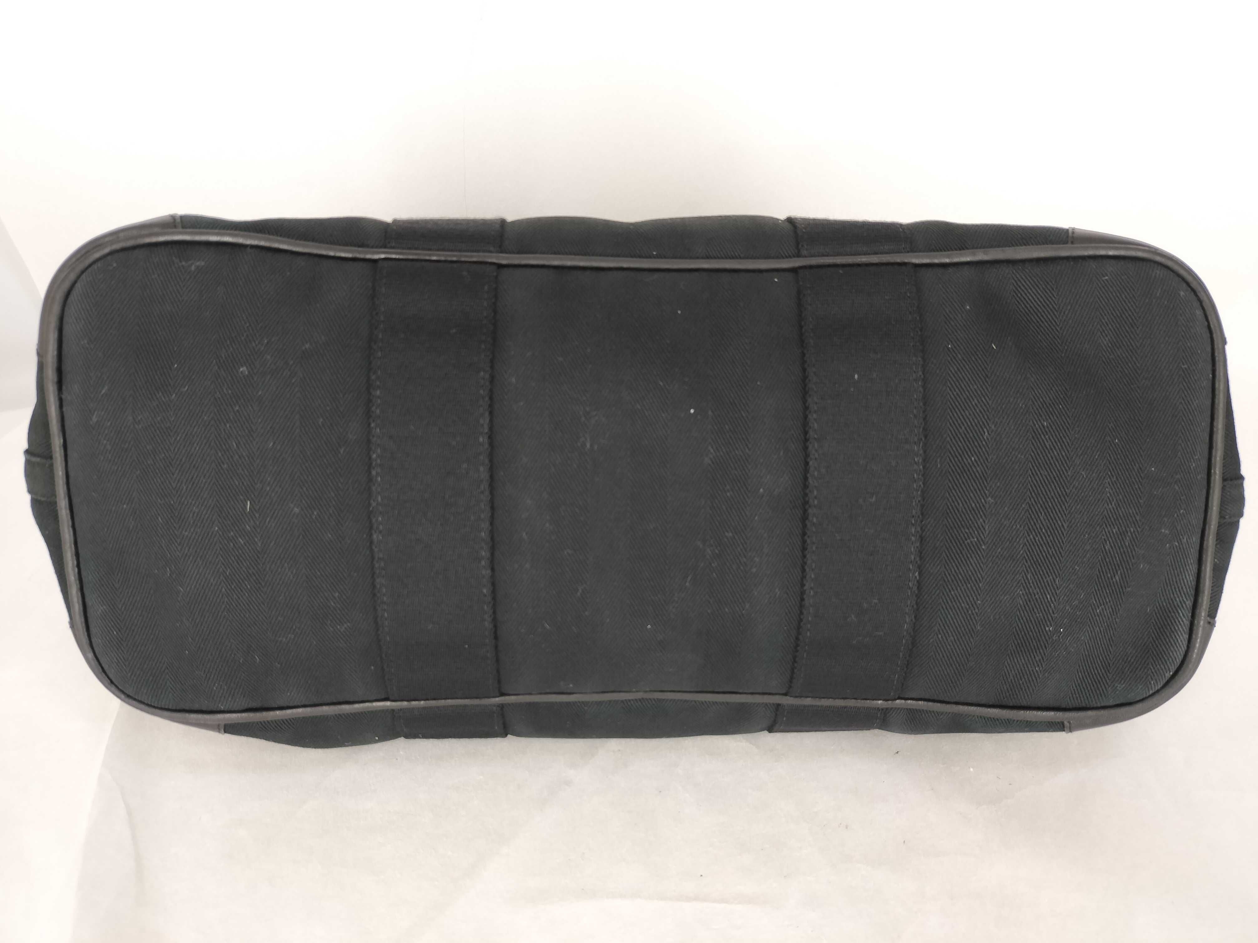 Valparaiso MM Black Handbag — view 7