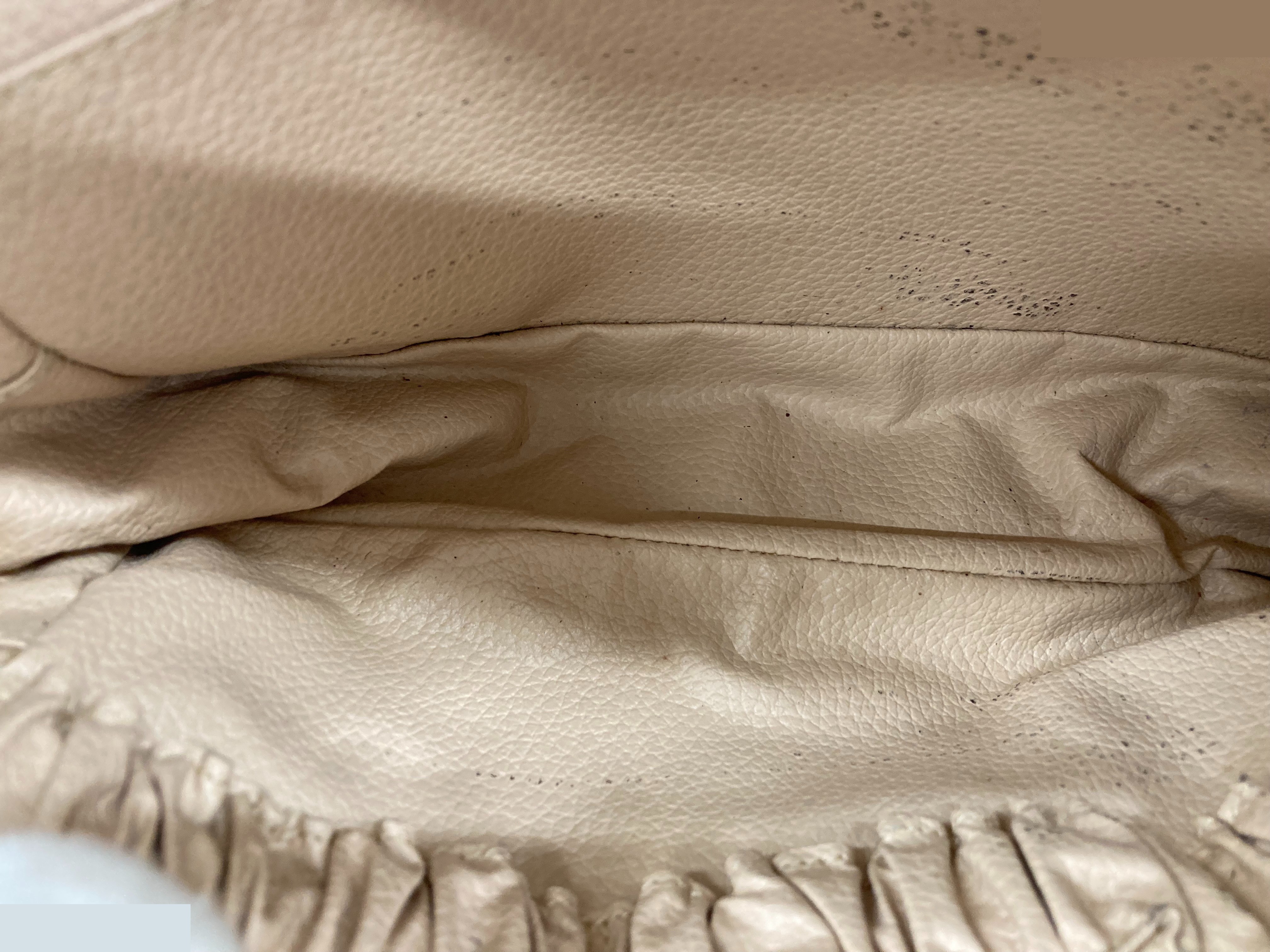 Truth Toilette 23 — view 5