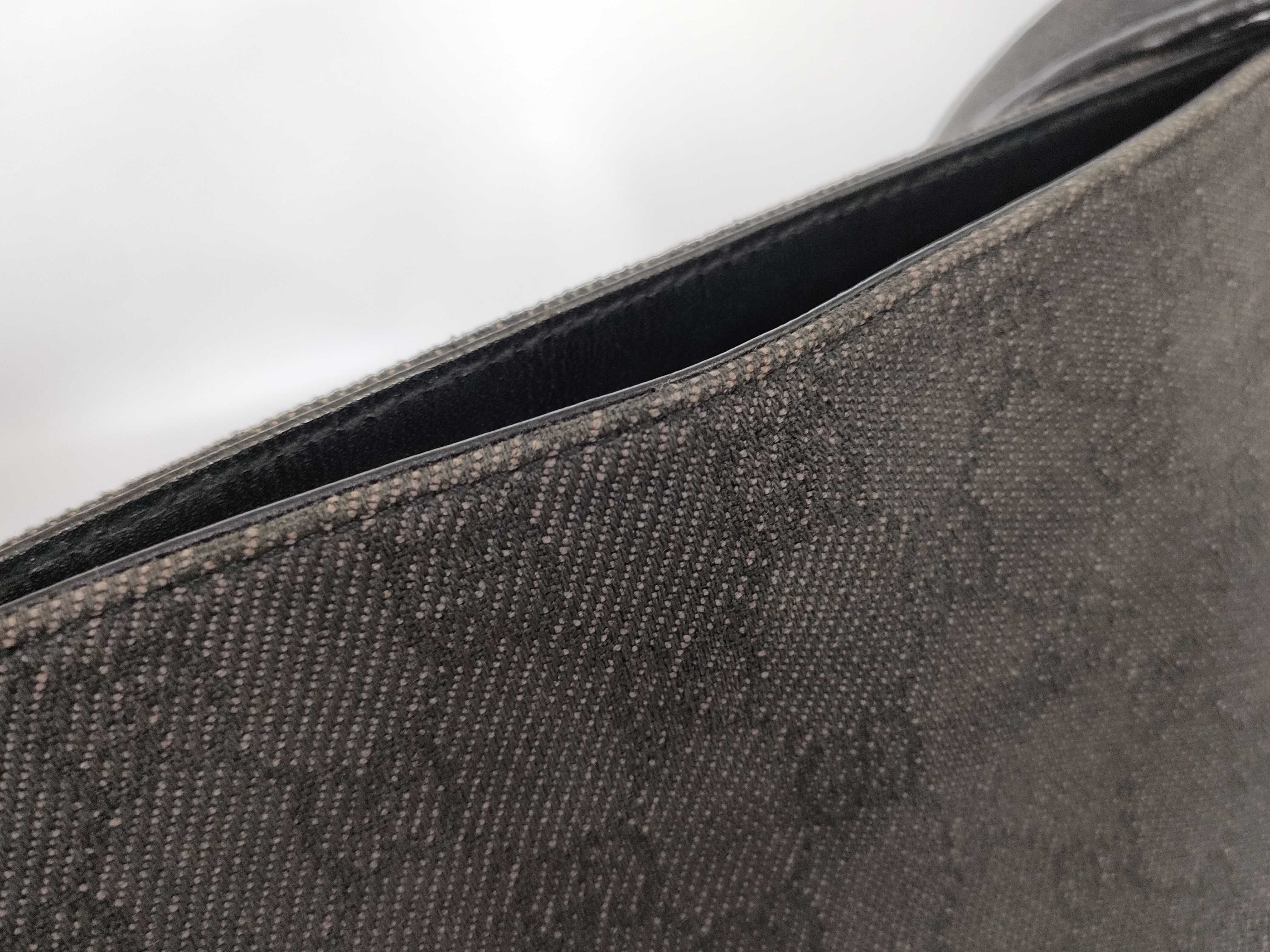 GG Canvas Shoulder Bag (Black) with Dust Bag — view 13