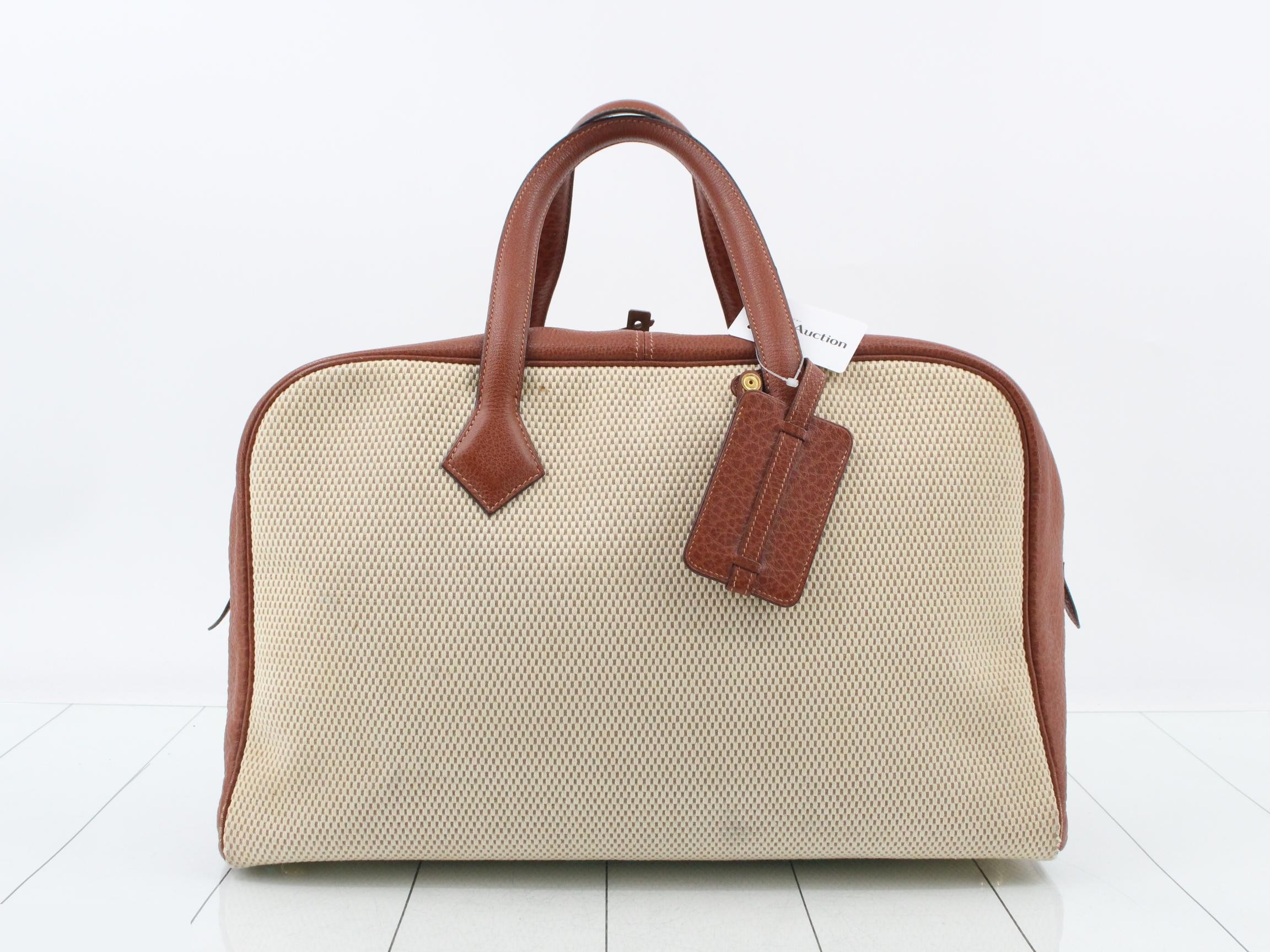 Victoria handbag