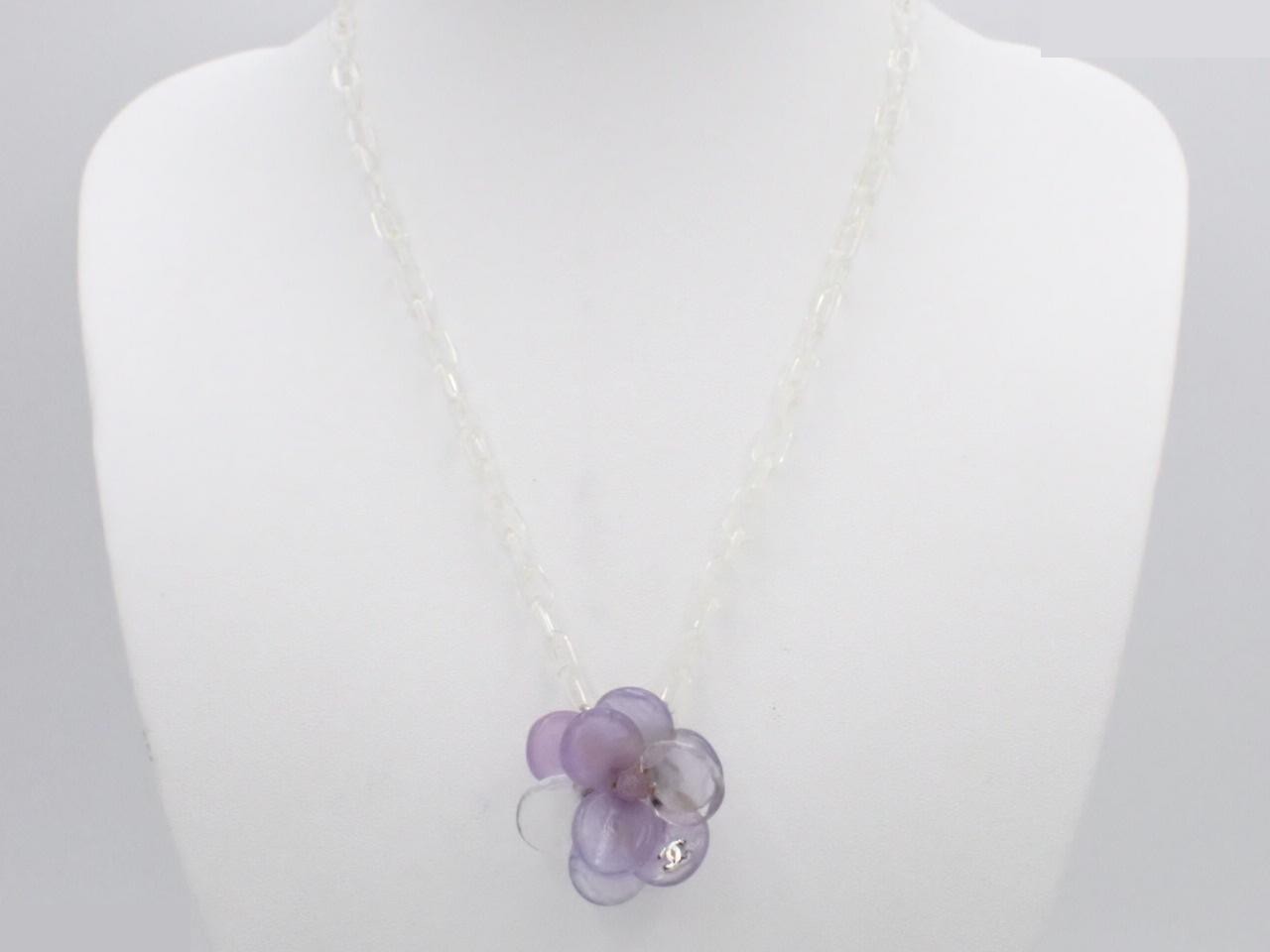 Coco Mark Flower Motif Plastic Chain Necklace 01P (with box) — view 3