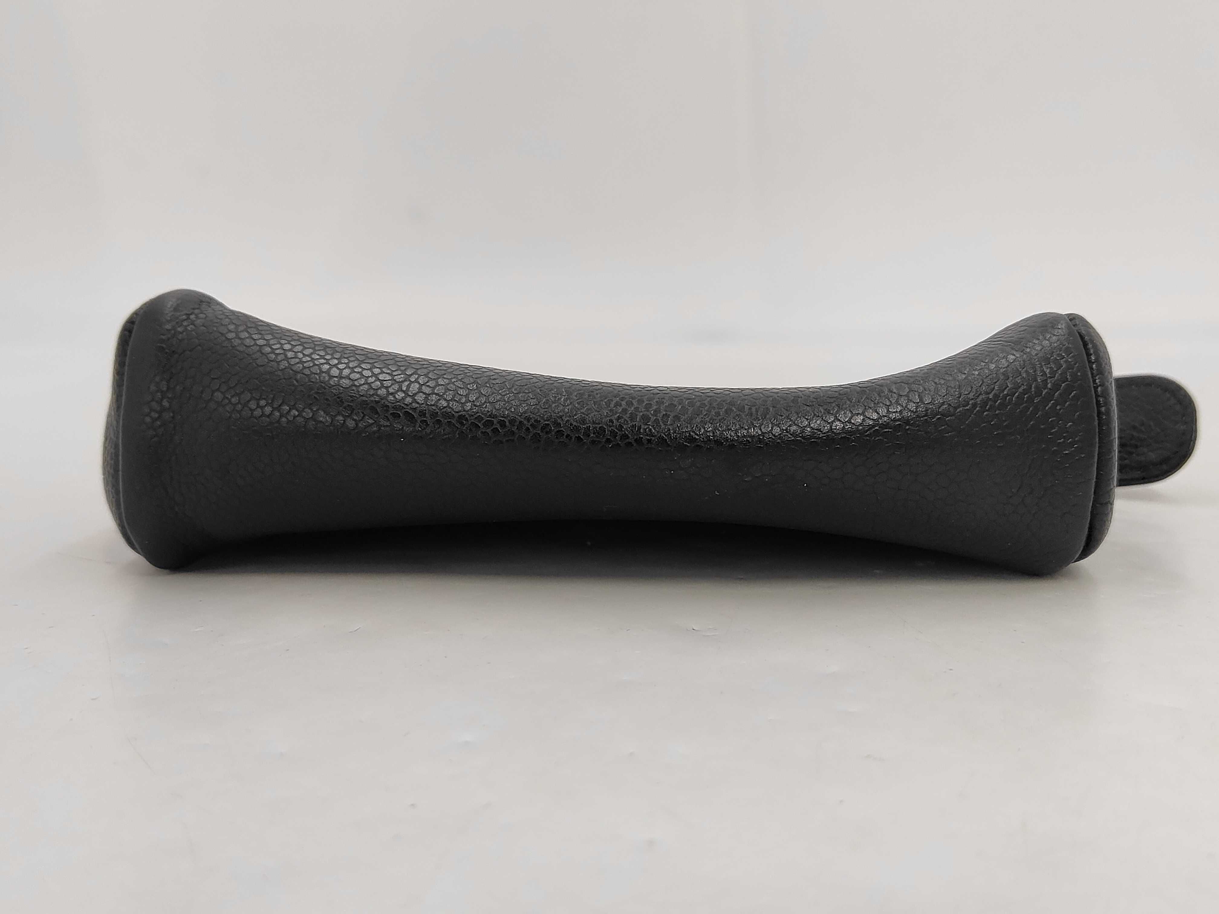 Caviar Skin Black Pouch — view 3