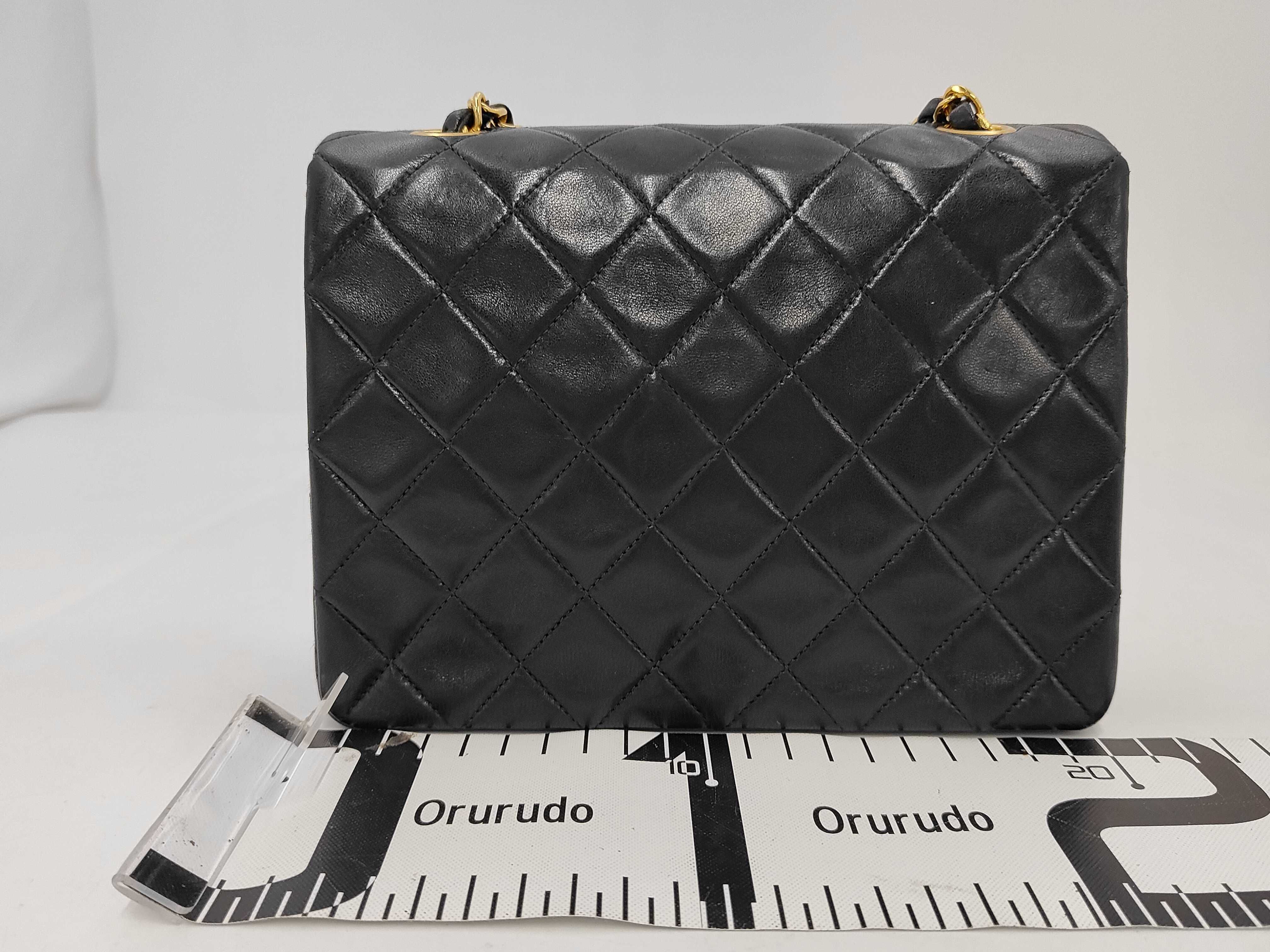 Matelassé 20 Chain Shoulder Lambskin Shoulder Bag — view 2