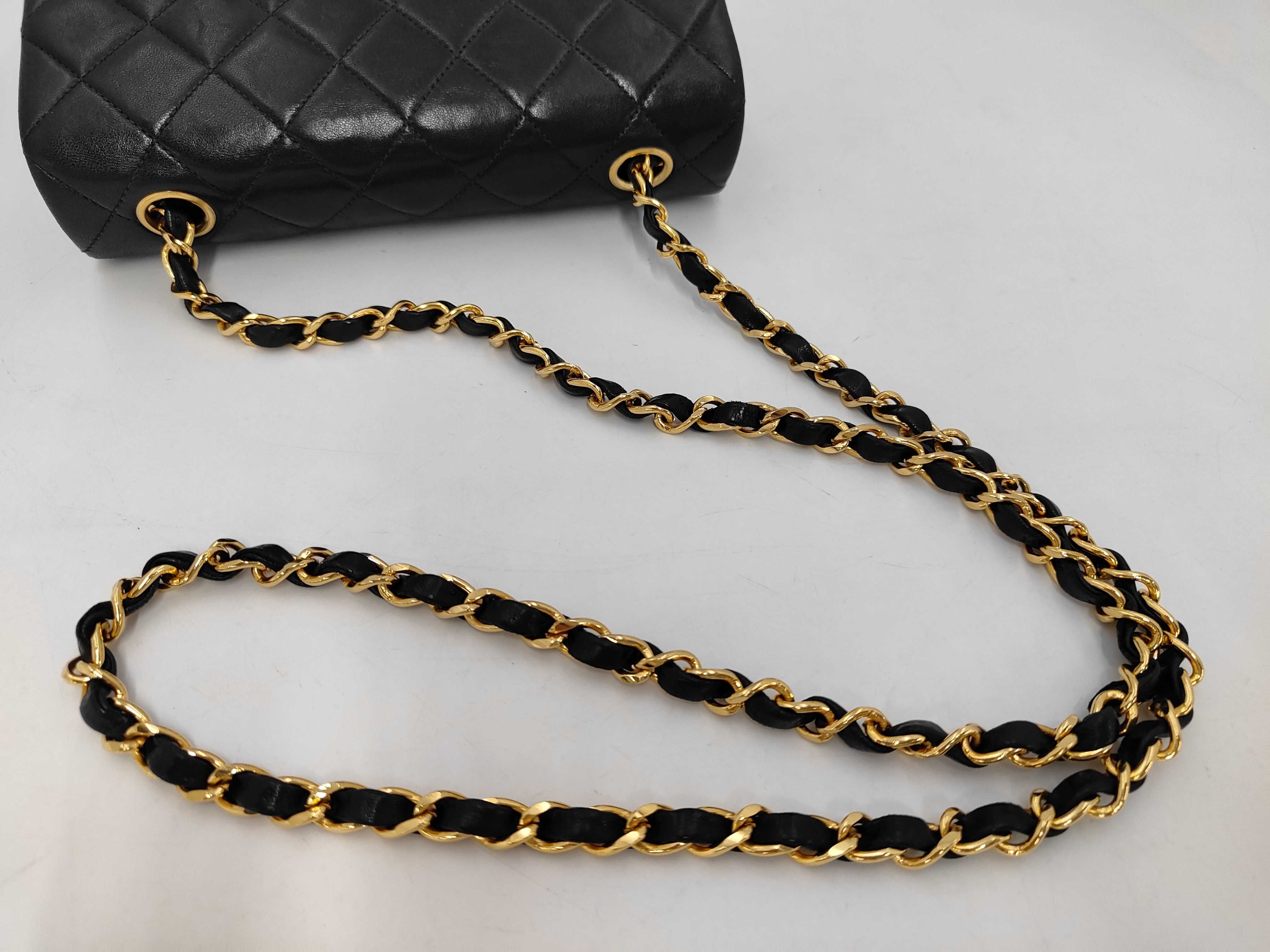Matelassé 20 Chain Shoulder Lambskin Shoulder Bag — view 5