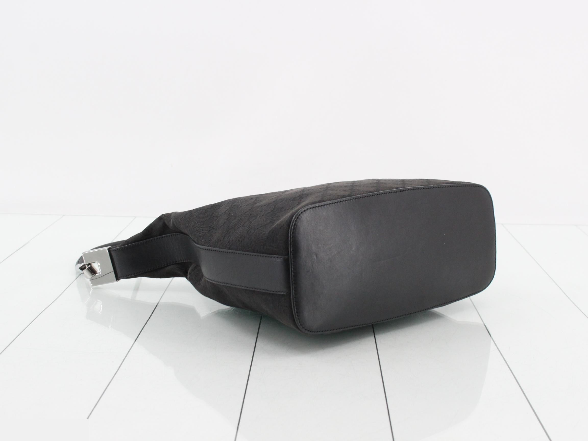 GG Canvas (Bag) - Shoulder Bag - Black — view 5