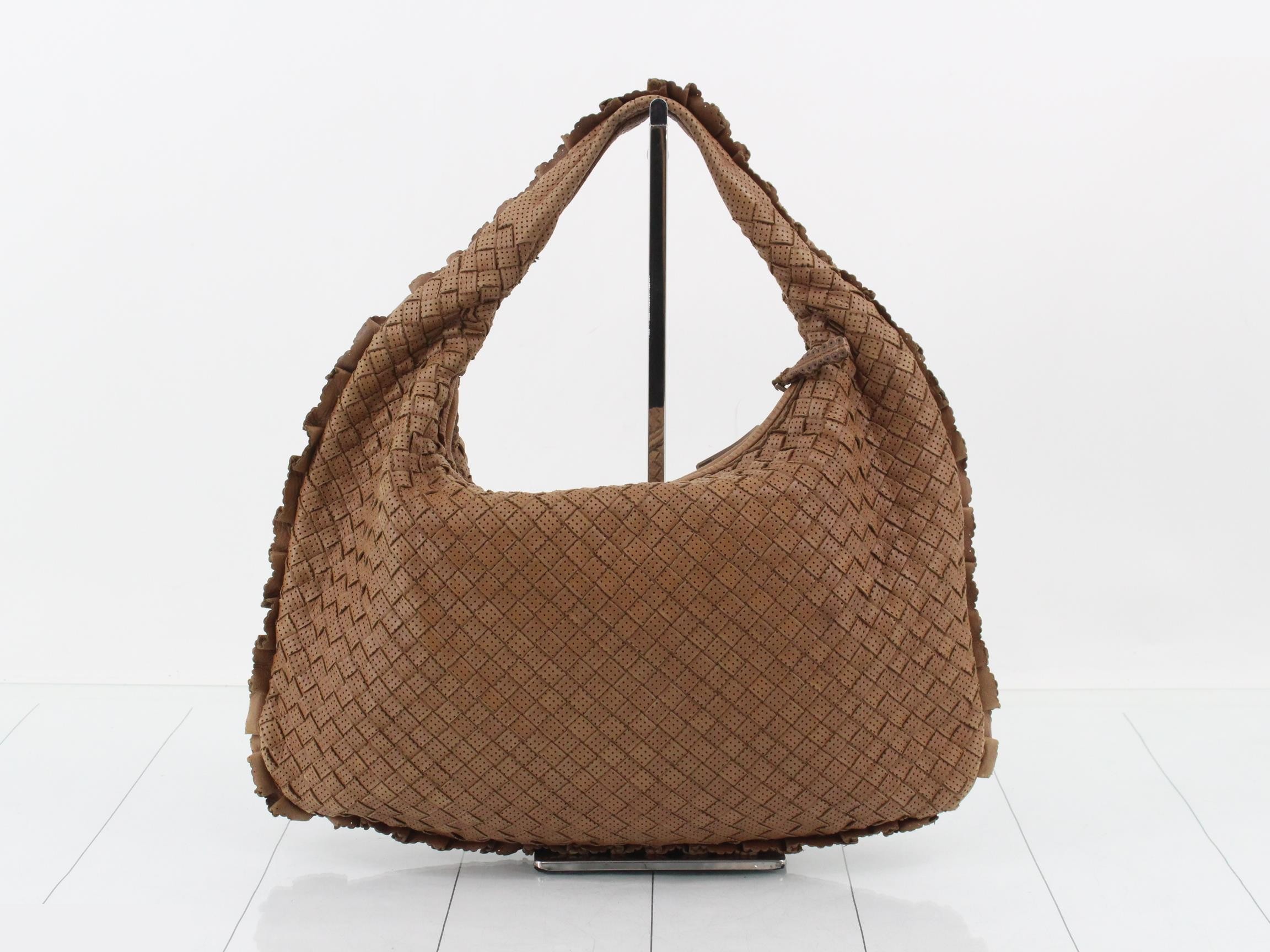 Intrecciato one-shoulder bag, leather, brown — view 2