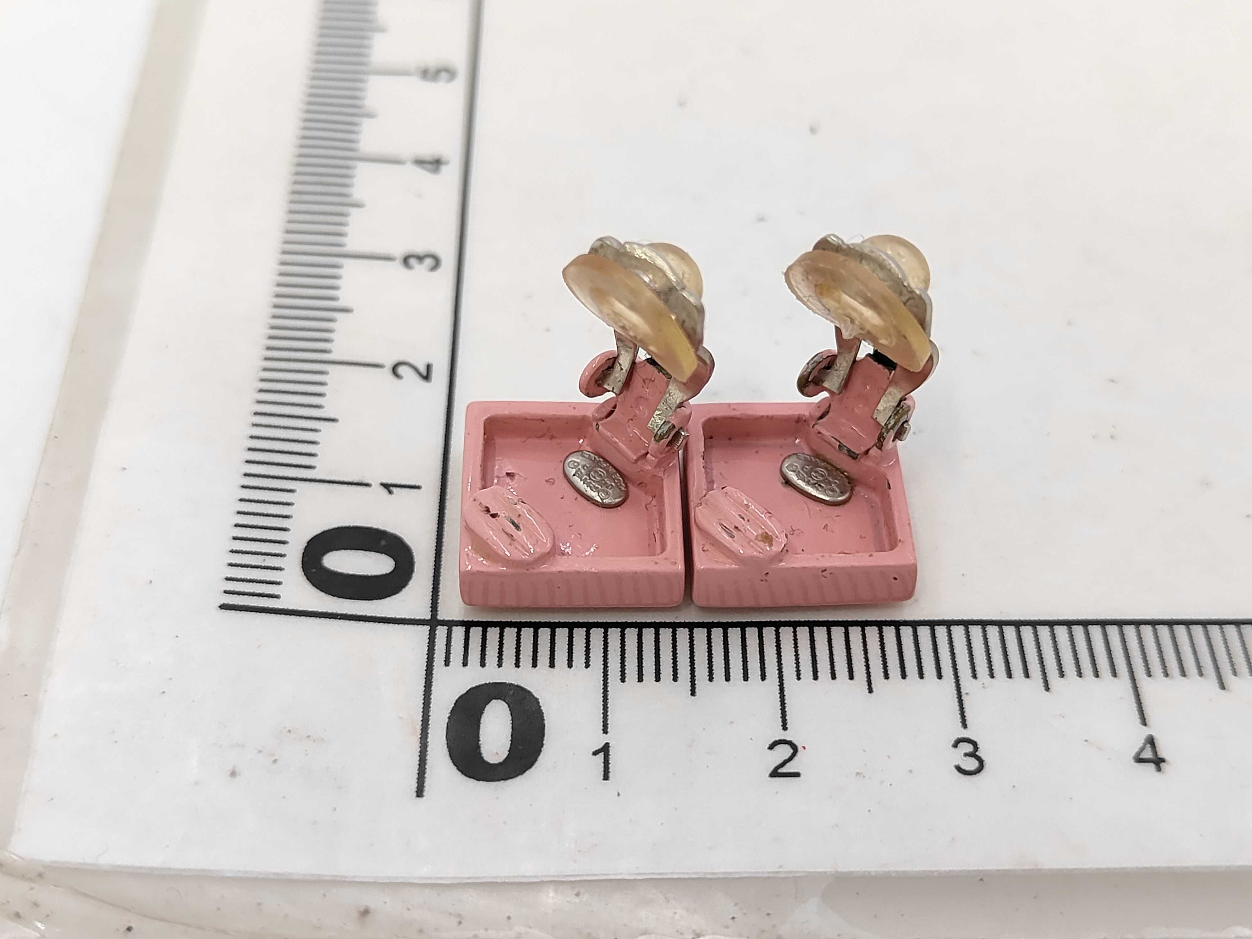 Pink Coco Mark Earrings 04P — view 2