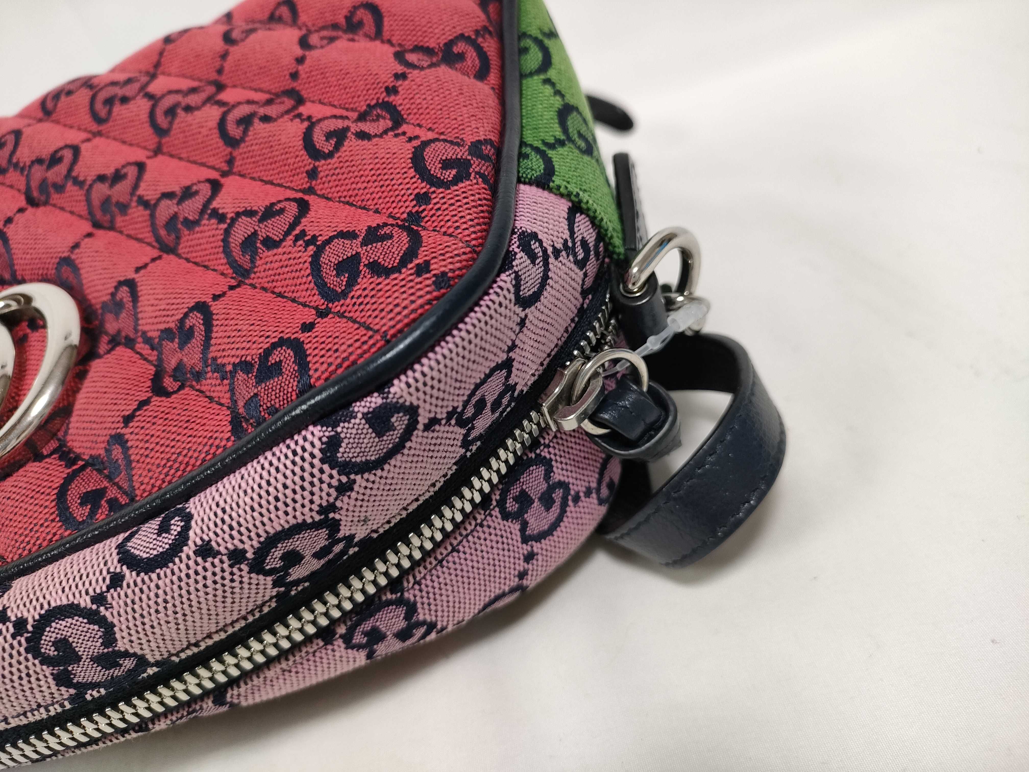 GG Marmont Shoulder Bag — view 11