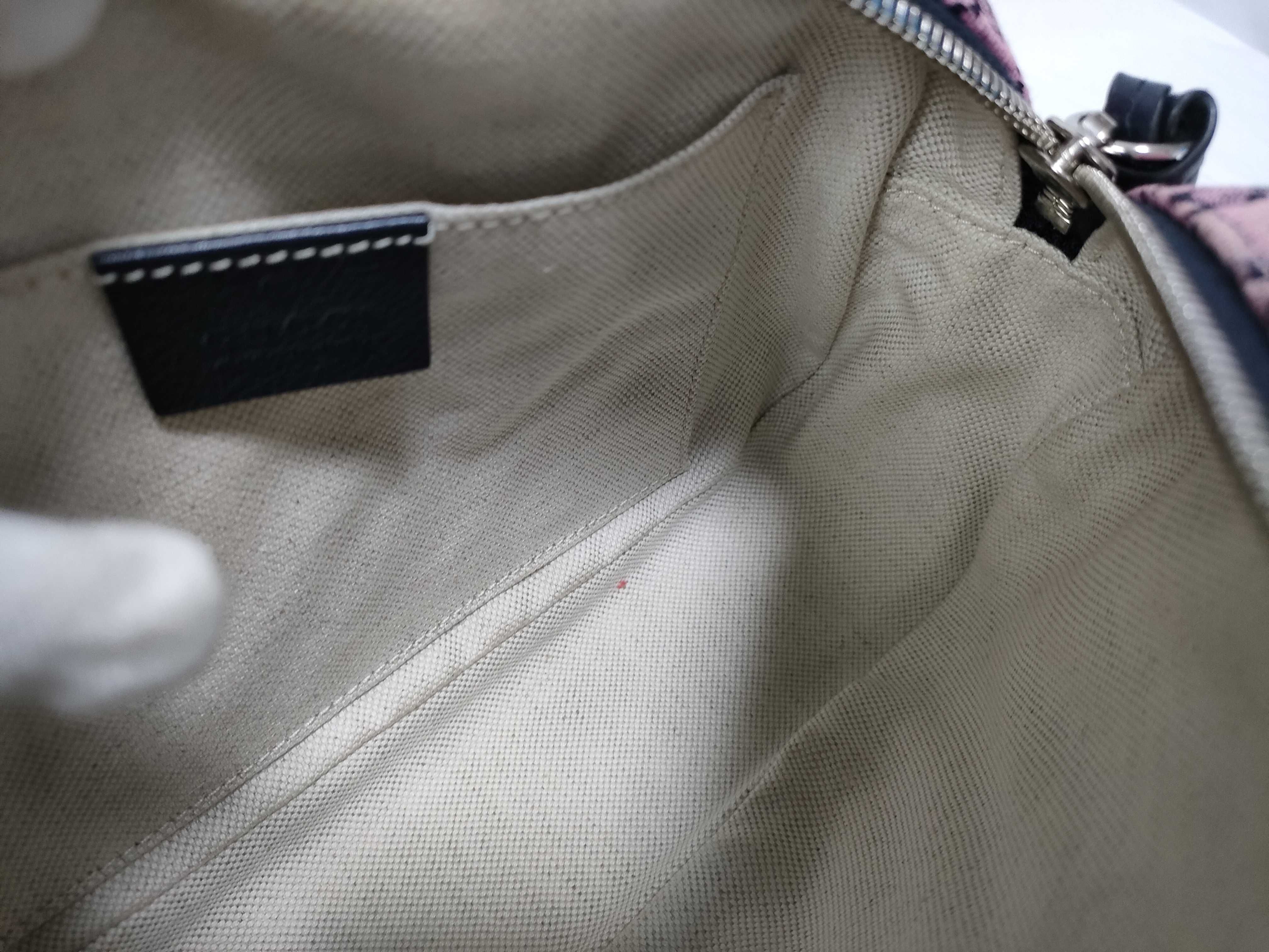 GG Marmont Shoulder Bag — view 12