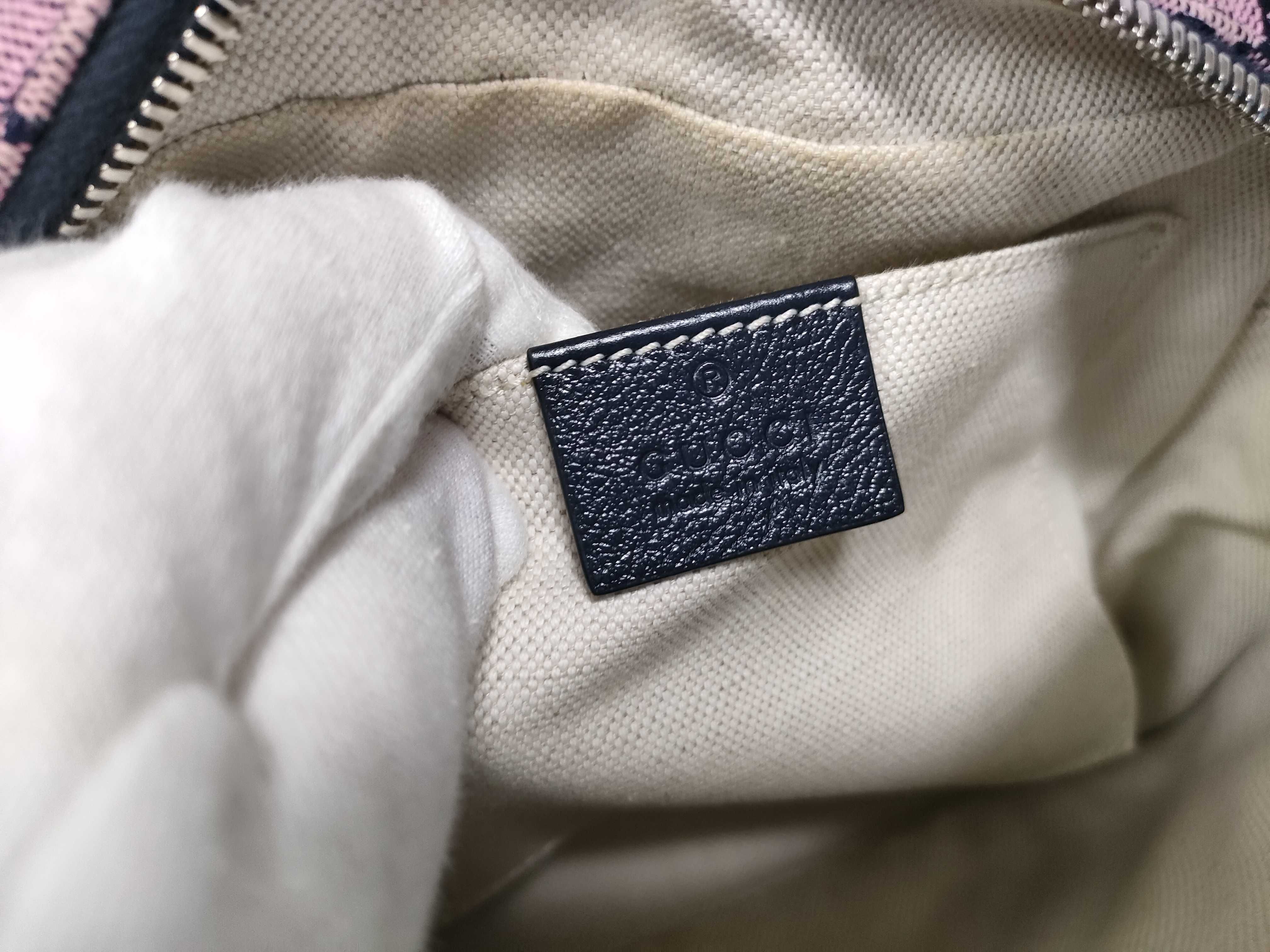 GG Marmont Shoulder Bag — view 14