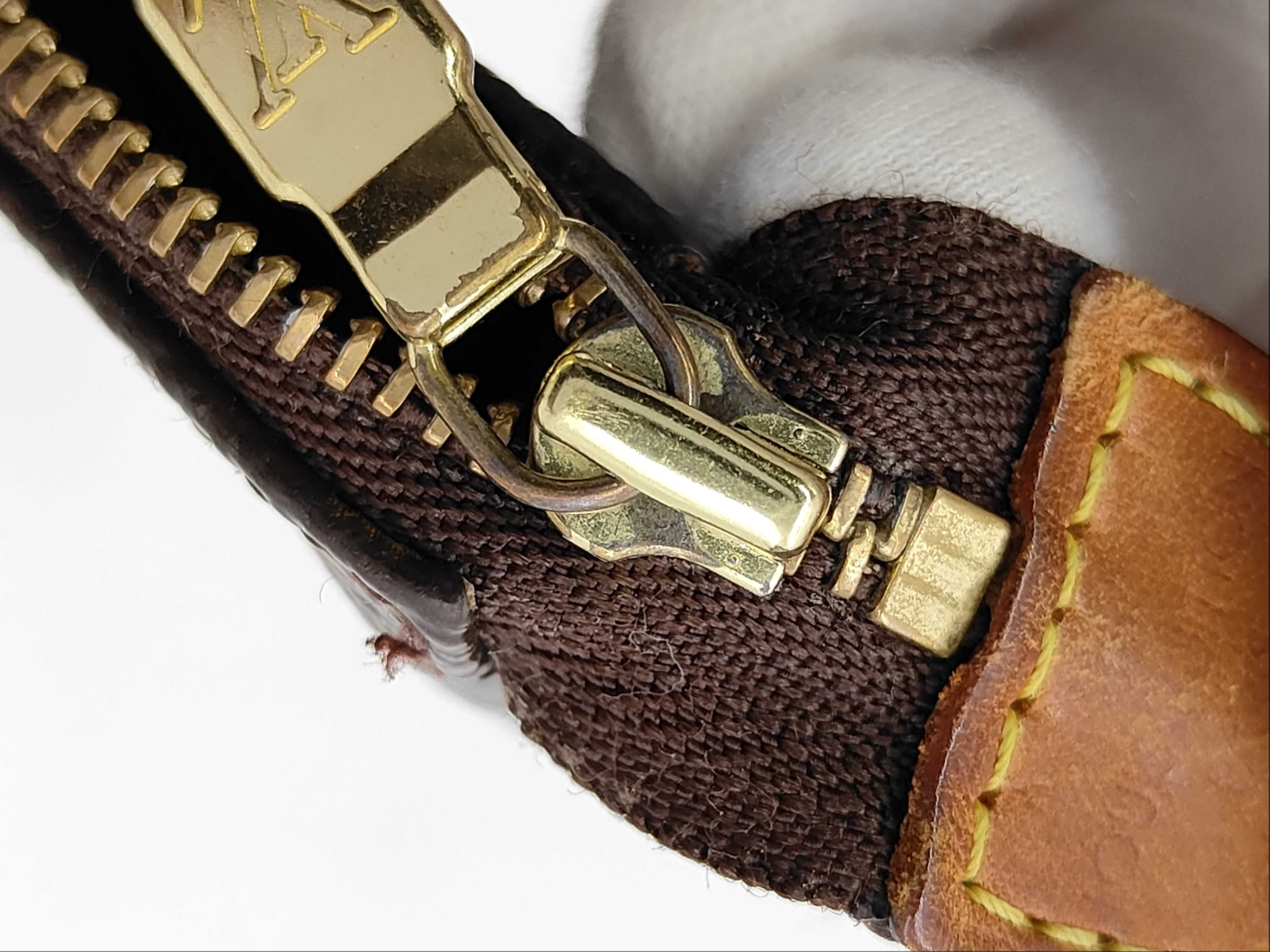 Monogram Pochette Accessoires M51980 AR0040 Pouch — view 15