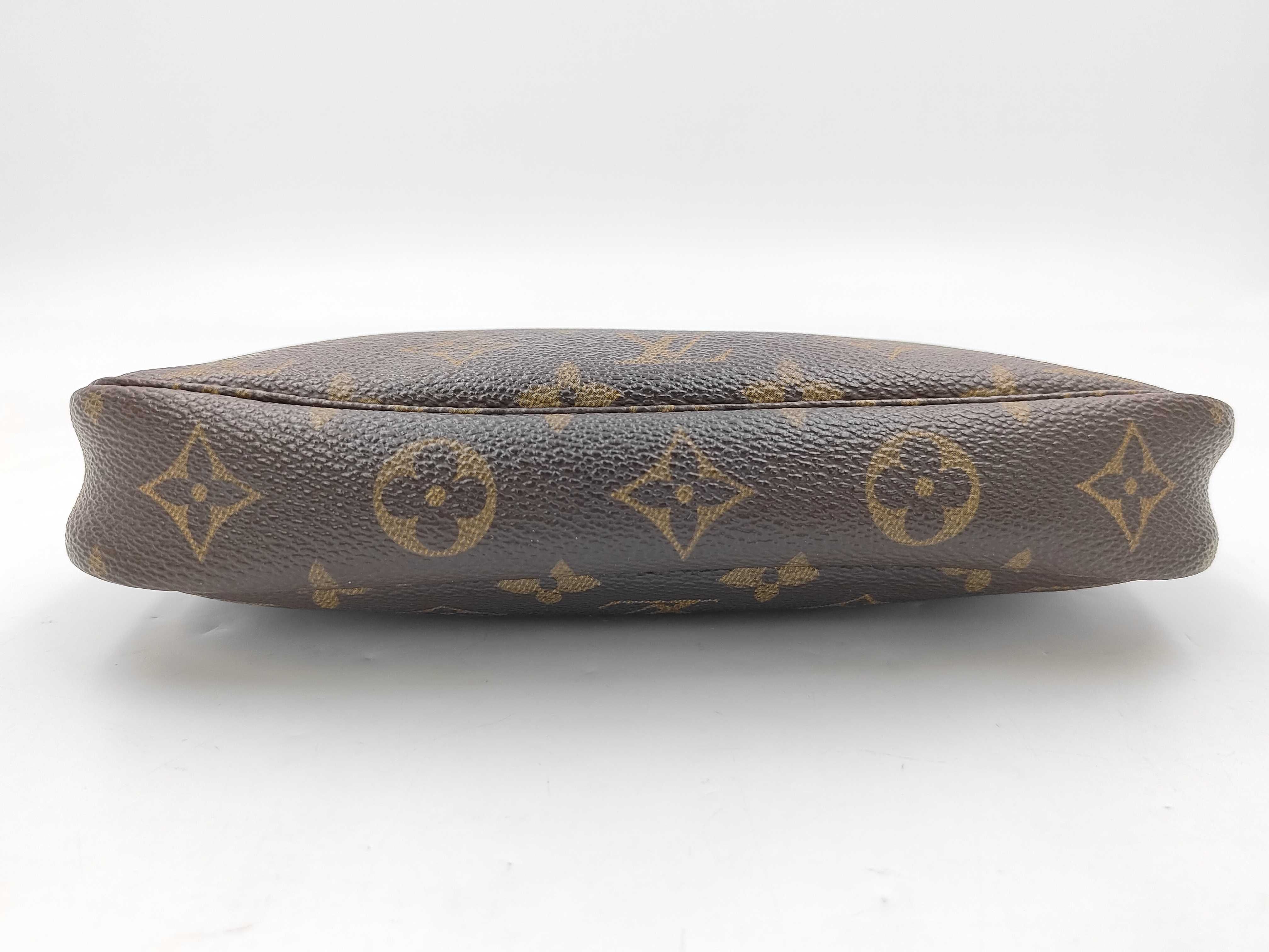 Monogram Pochette Accessoires M51980 AR0040 Pouch — view 5