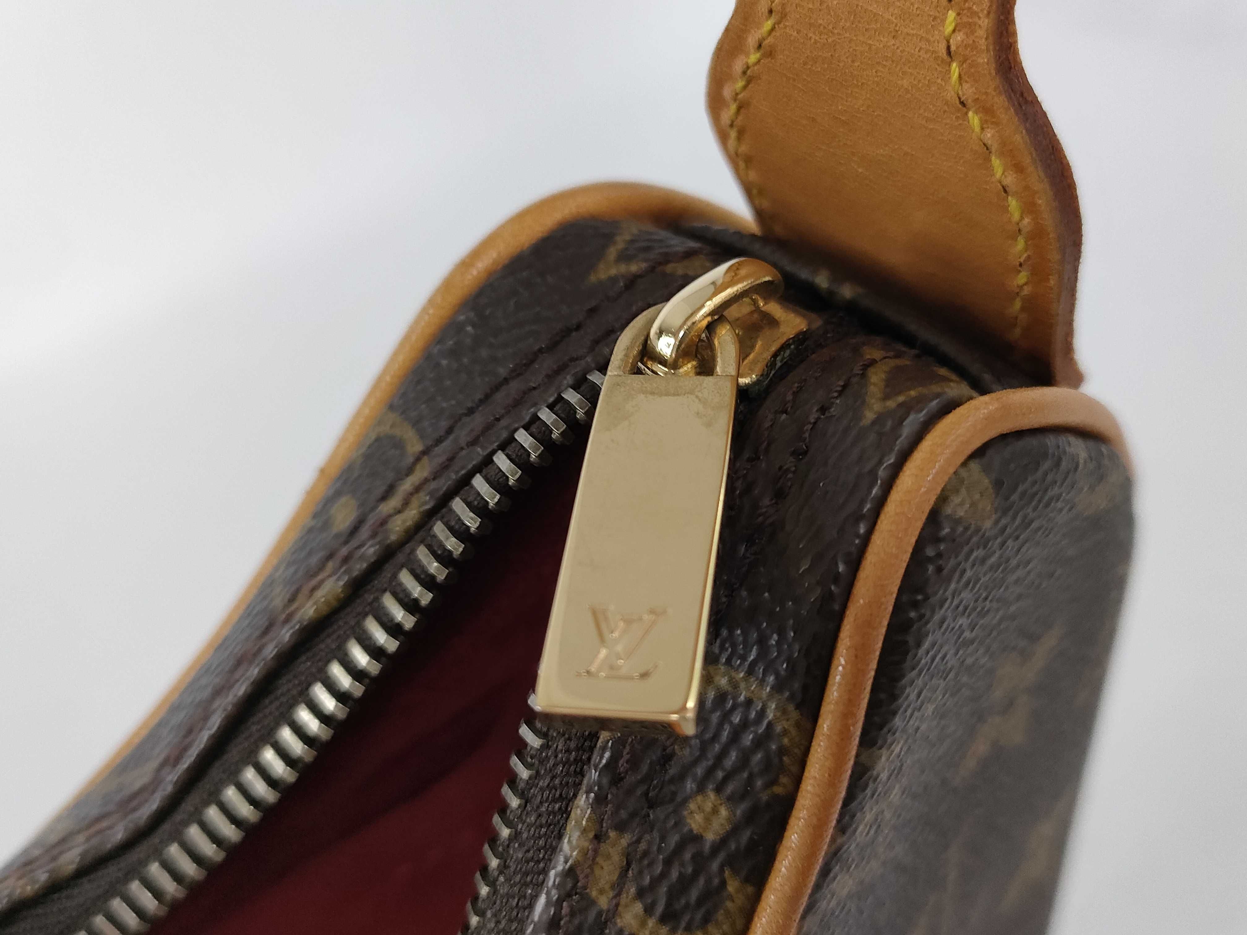 Monogram Croissant MI0098 Handbag — view 13