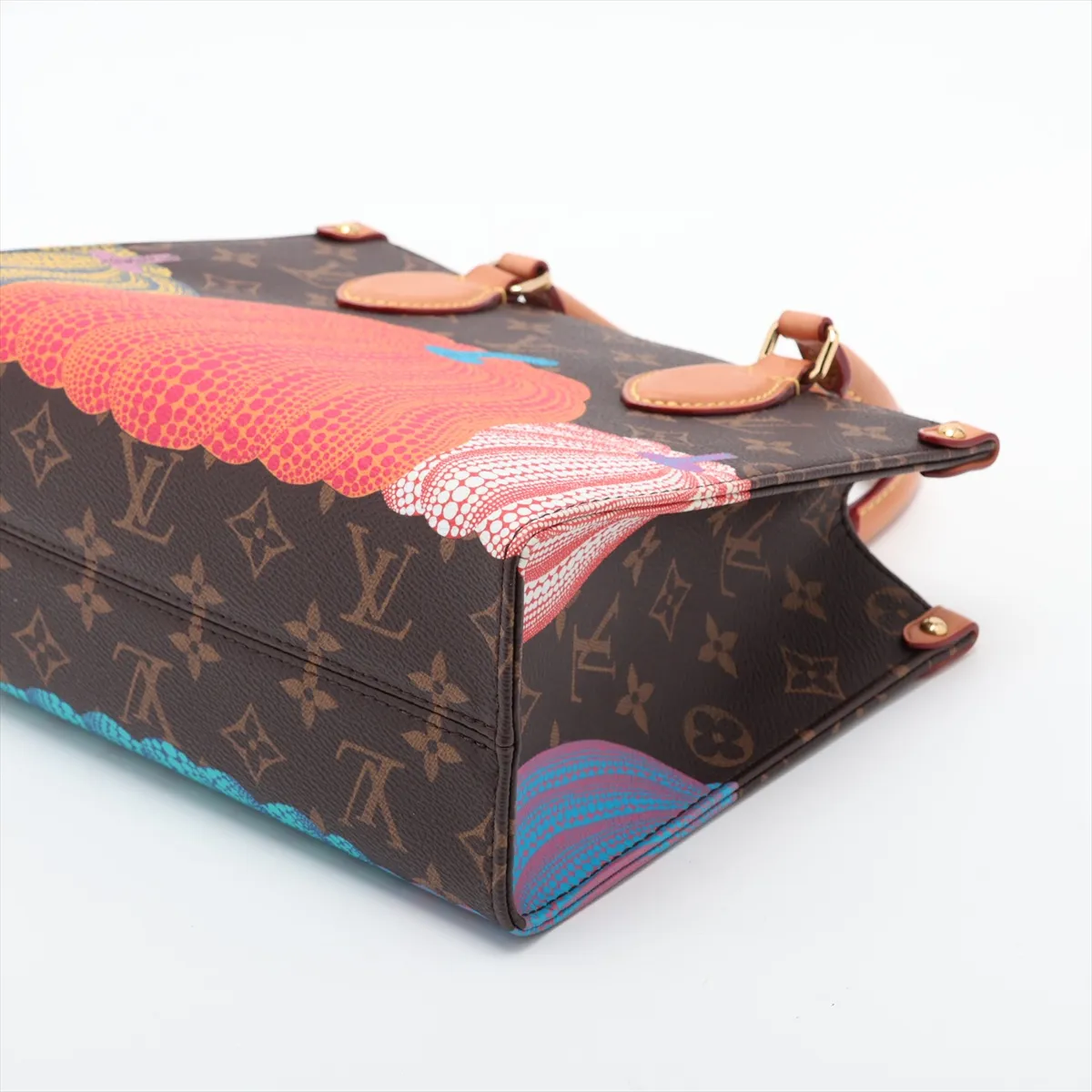 x Yayoi Kusama Monogram Pumpkin OnTheGo PM M46467 Brown — view 3