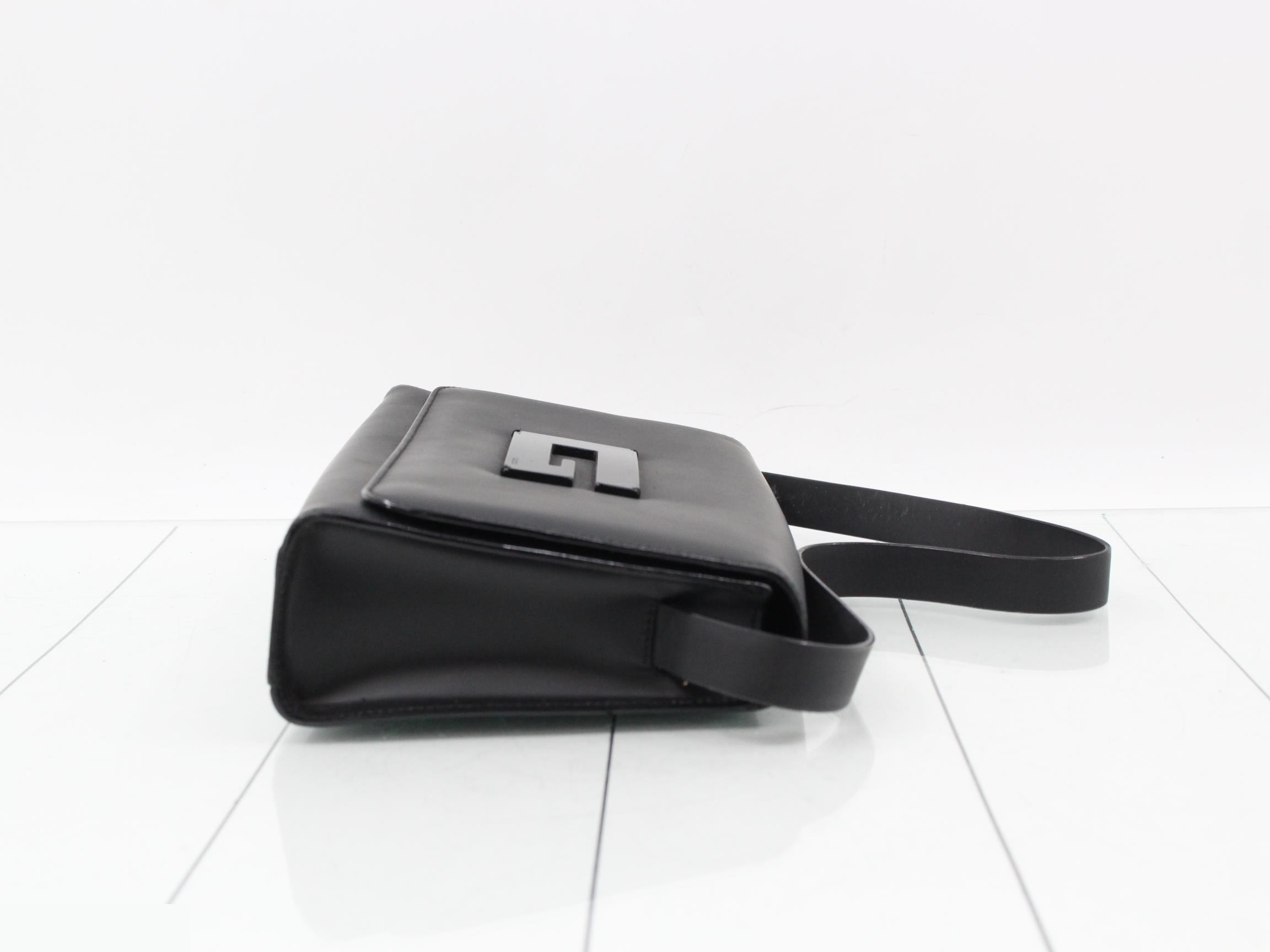 handbag — view 3