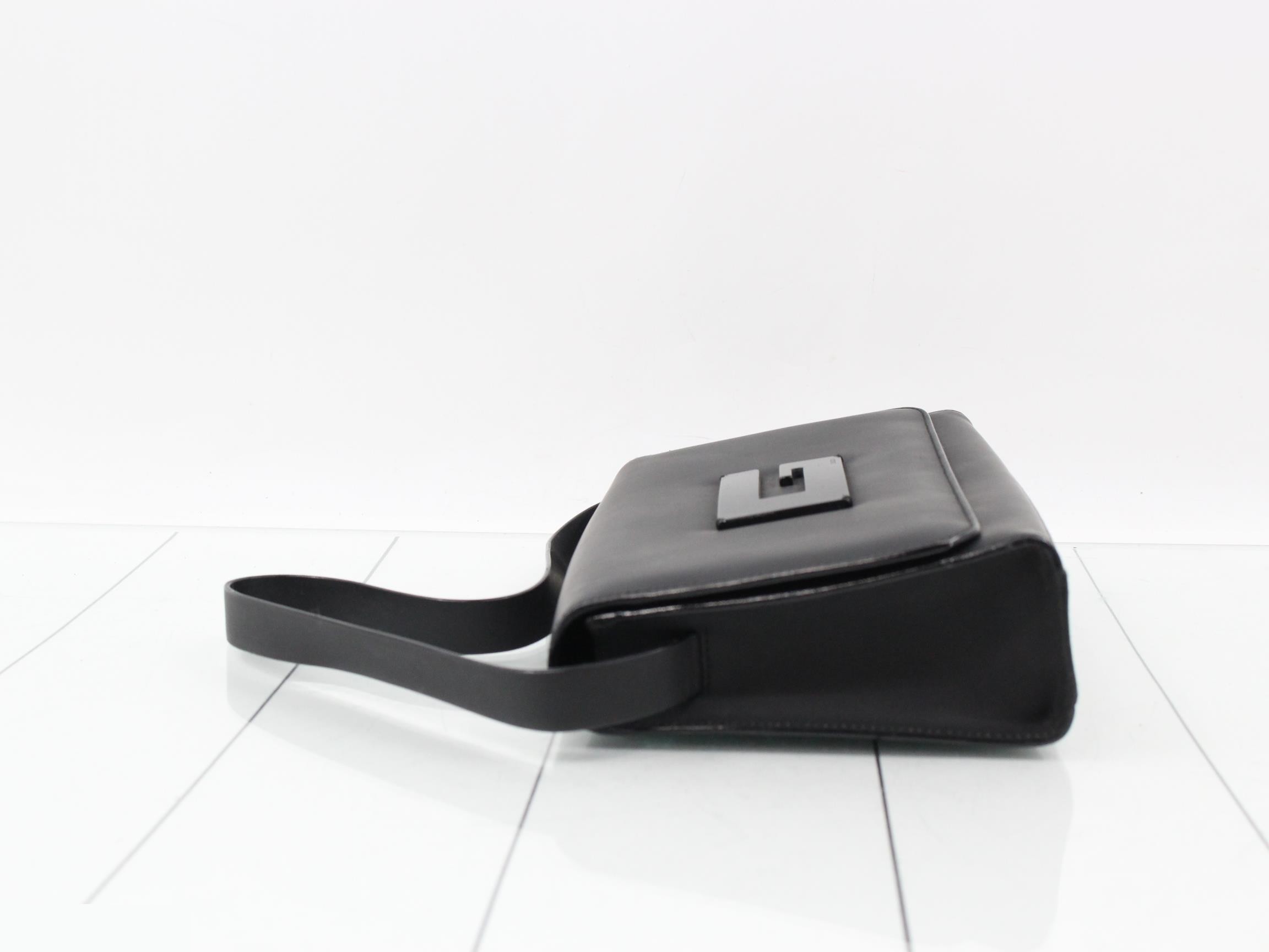 handbag — view 4