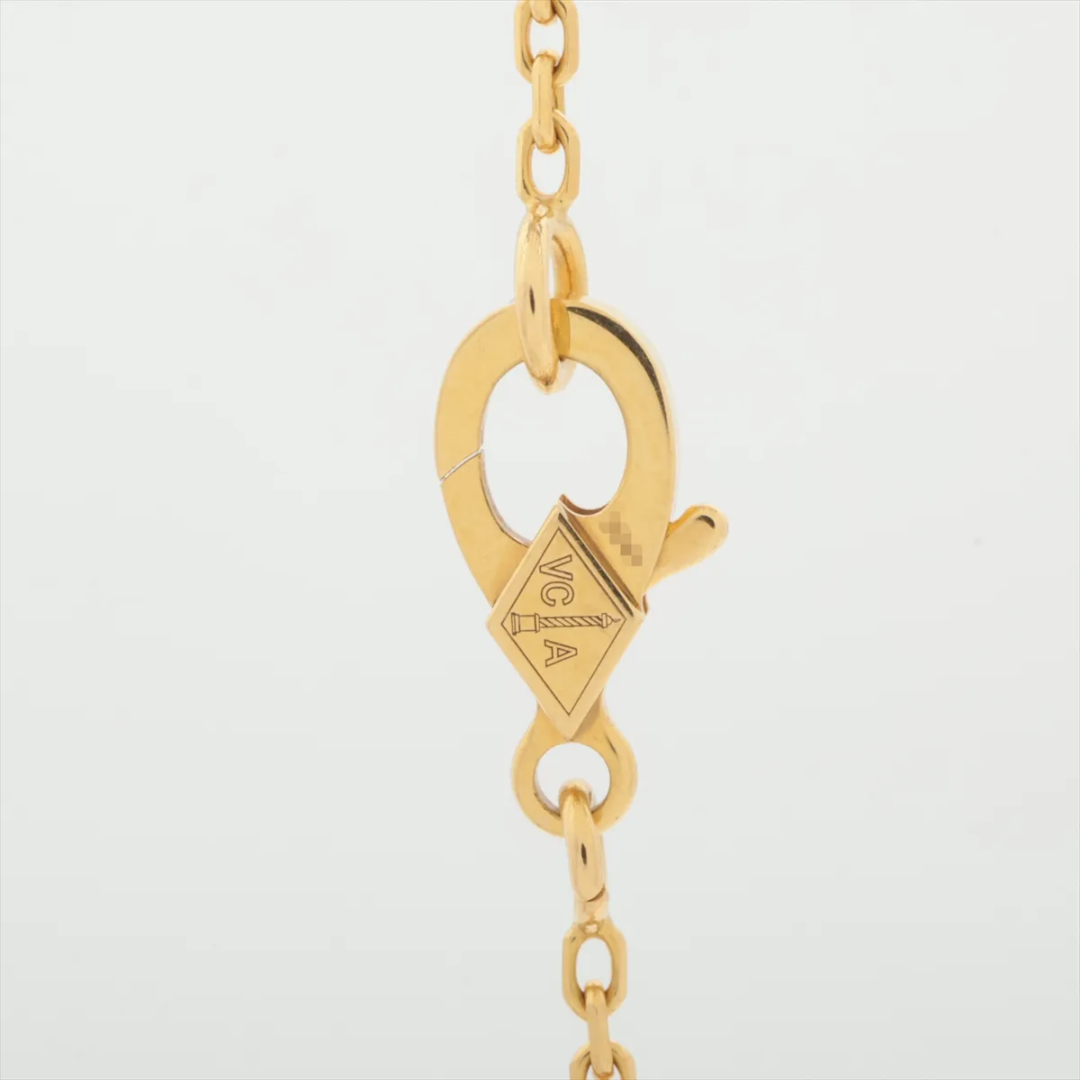 Vintage Alhambra Guilloche Necklace 750 (Yellow Gold) 6.6g JC090772 VCARP4KL00 — view 3