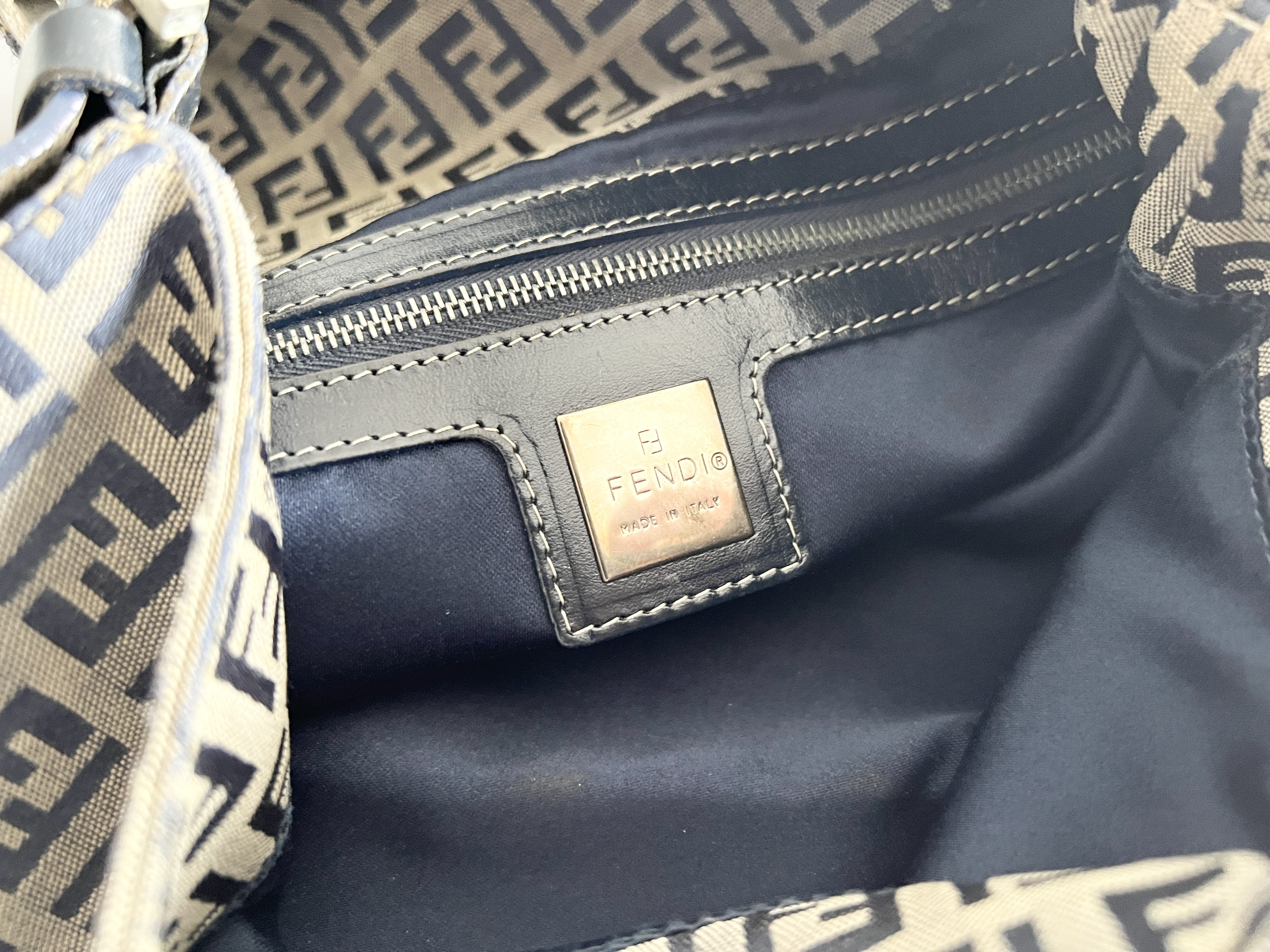 Mamma Bucket Zucca Canvas Leather One-Shoulder Bag — view 7
