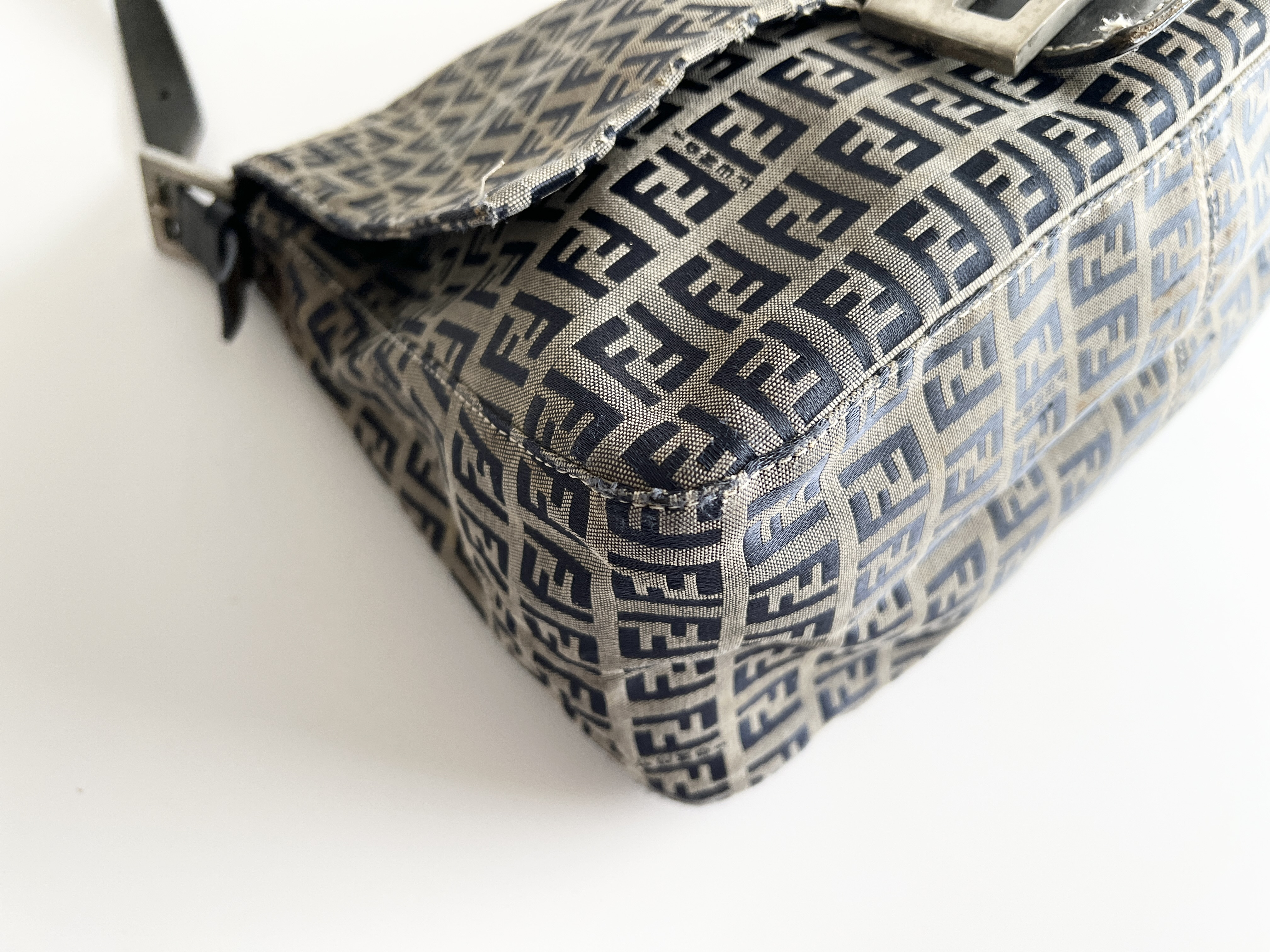 Mamma Bucket Zucca Canvas Leather One-Shoulder Bag — view 9