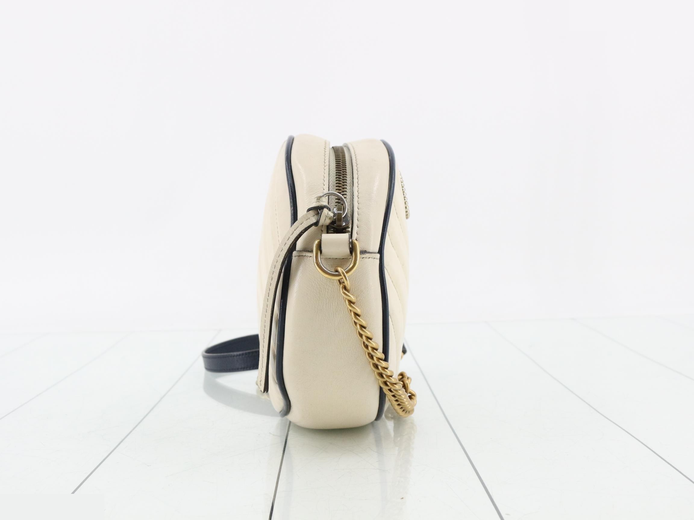 Leather round chain shoulder bag — view 4