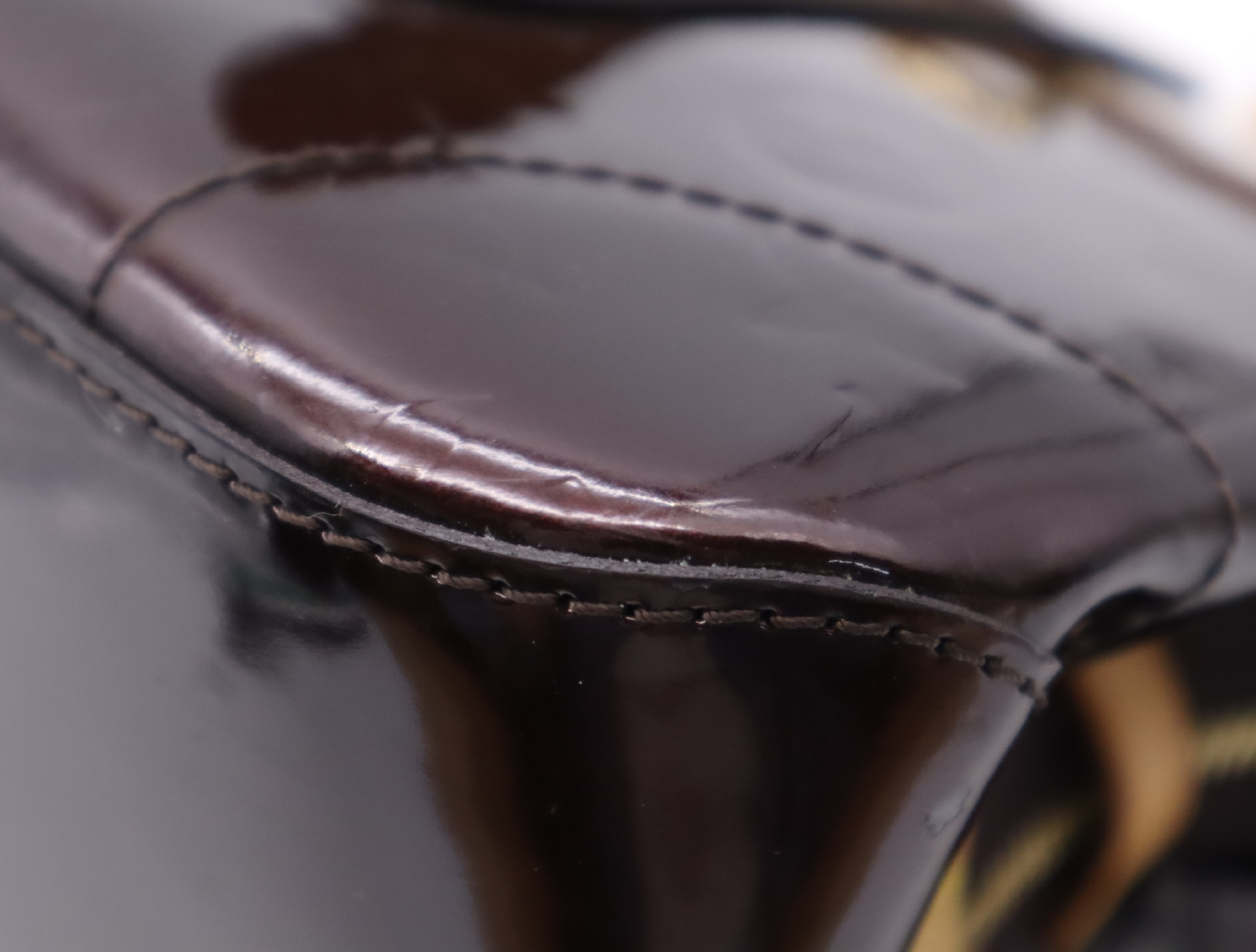 M93510 Vernis Rosewood Avenue Amarante Handbag — view 7