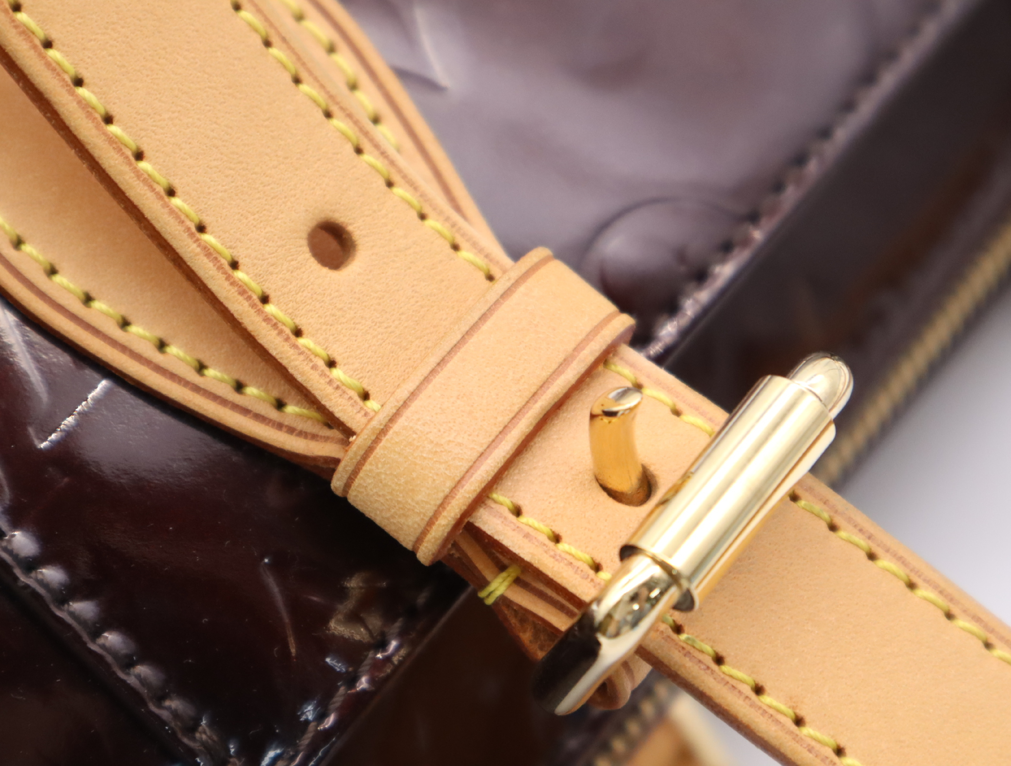 M93510 Vernis Rosewood Avenue Amarante Handbag — view 9