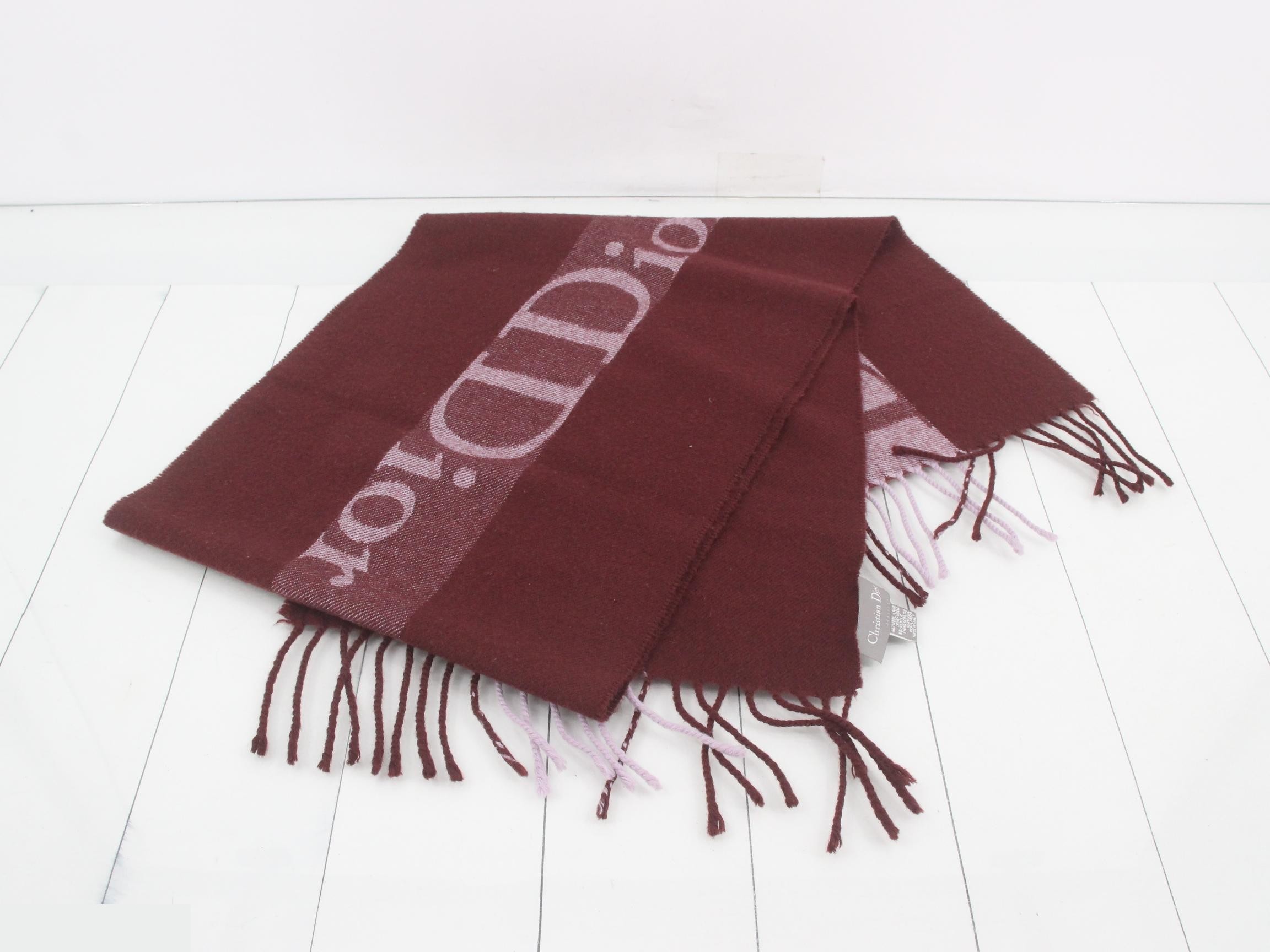 Other lines: Small items, accessories, and scarves — view 3