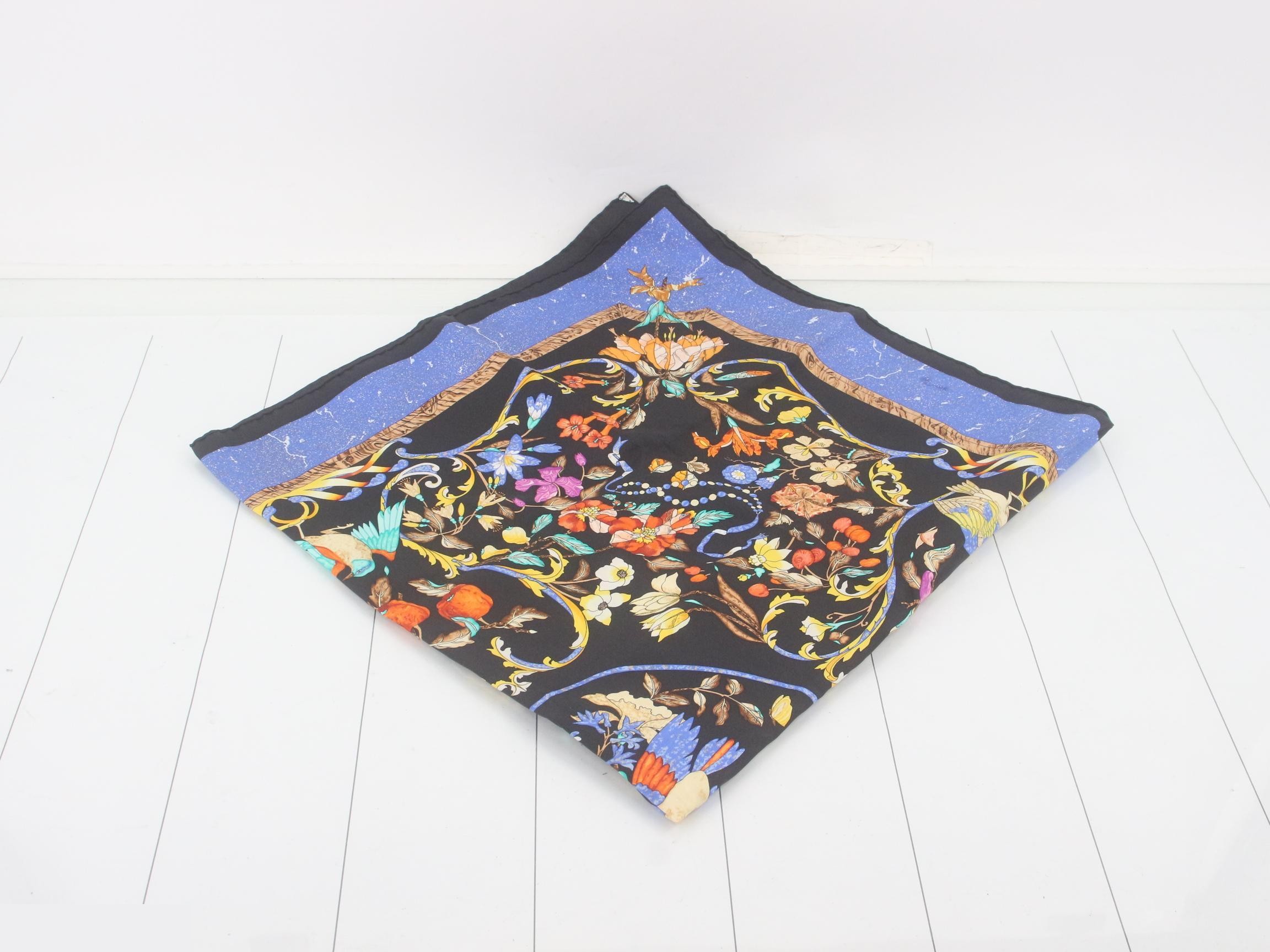 scarf — view 2