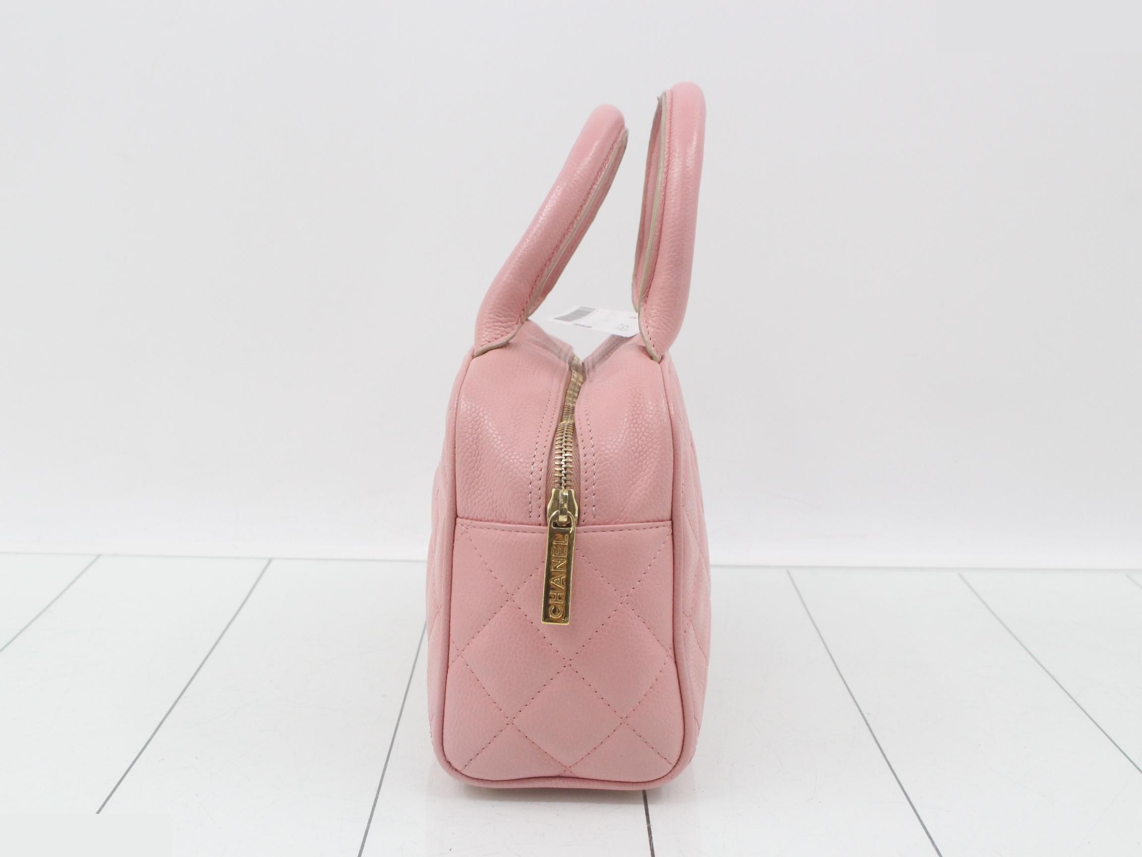 Caviar leather handbag with Coco Mark, pink — view 4