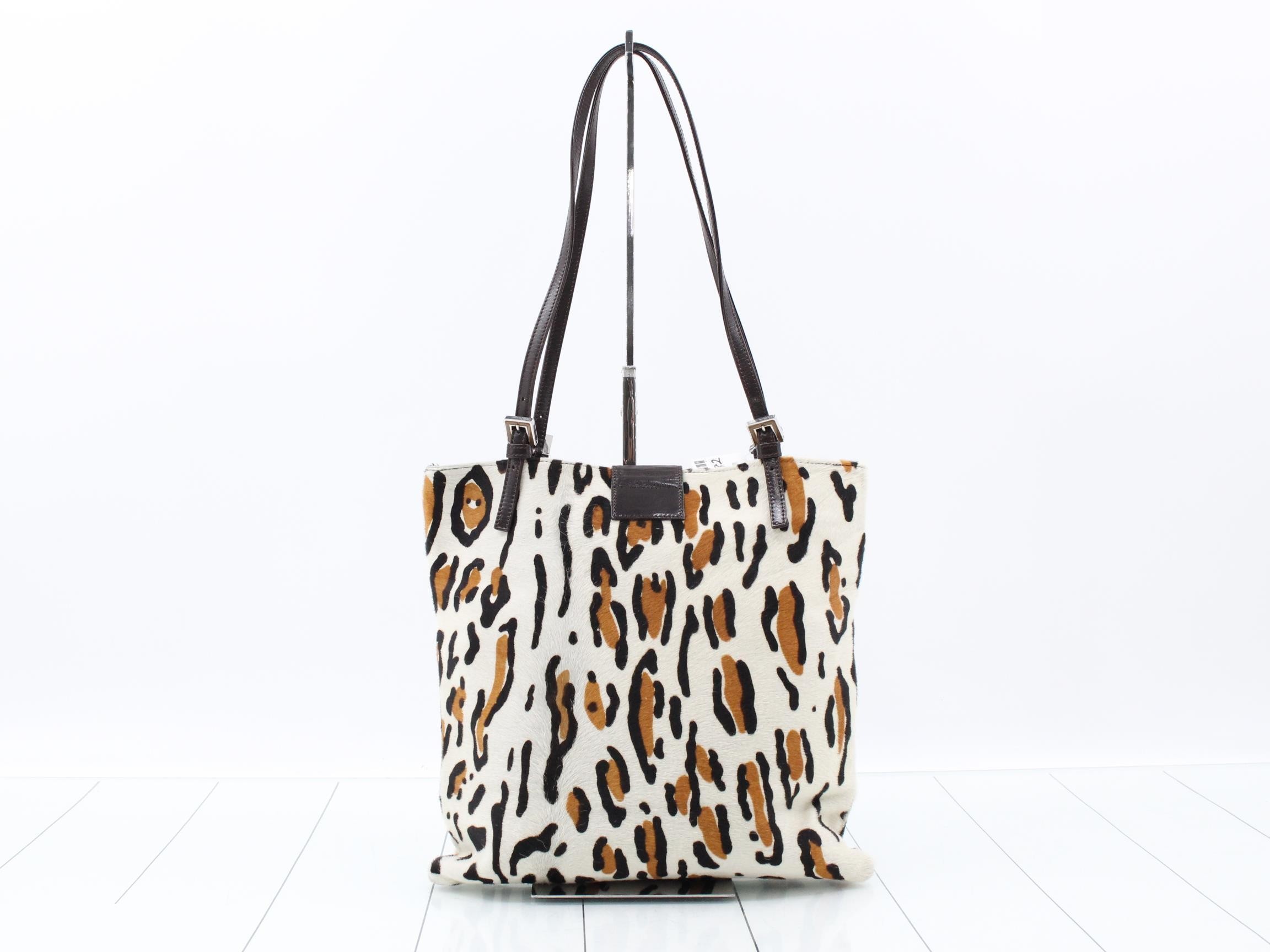 Baguette Tote Bag, Shoulder Bag, Leopard Print, Calf Hair, White — view 2