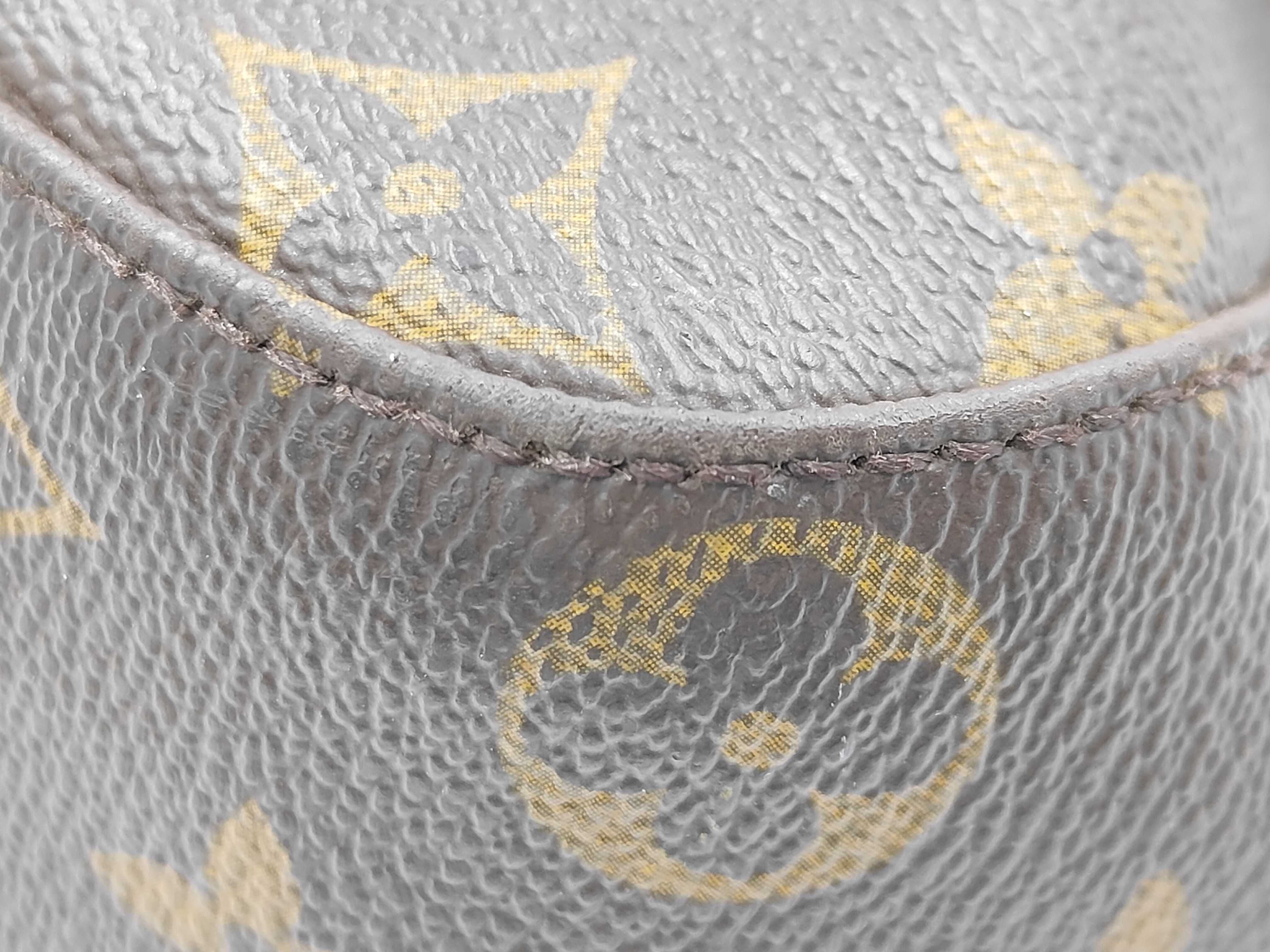LV Looping GM Monogram M51145 Tote Bag — view 7