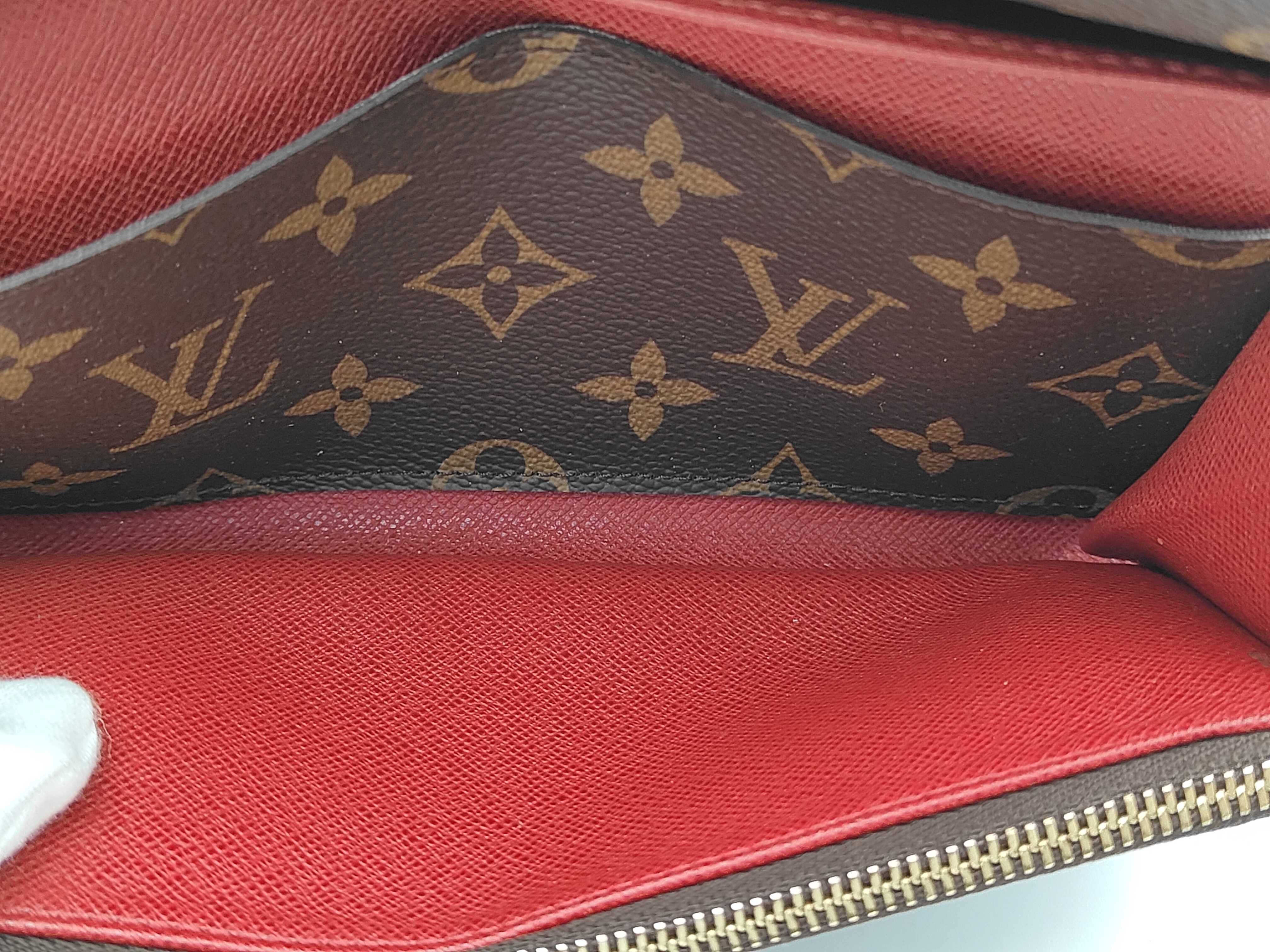 Monogram Portefeuille Sarah Wallet (with slight warping) — view 5
