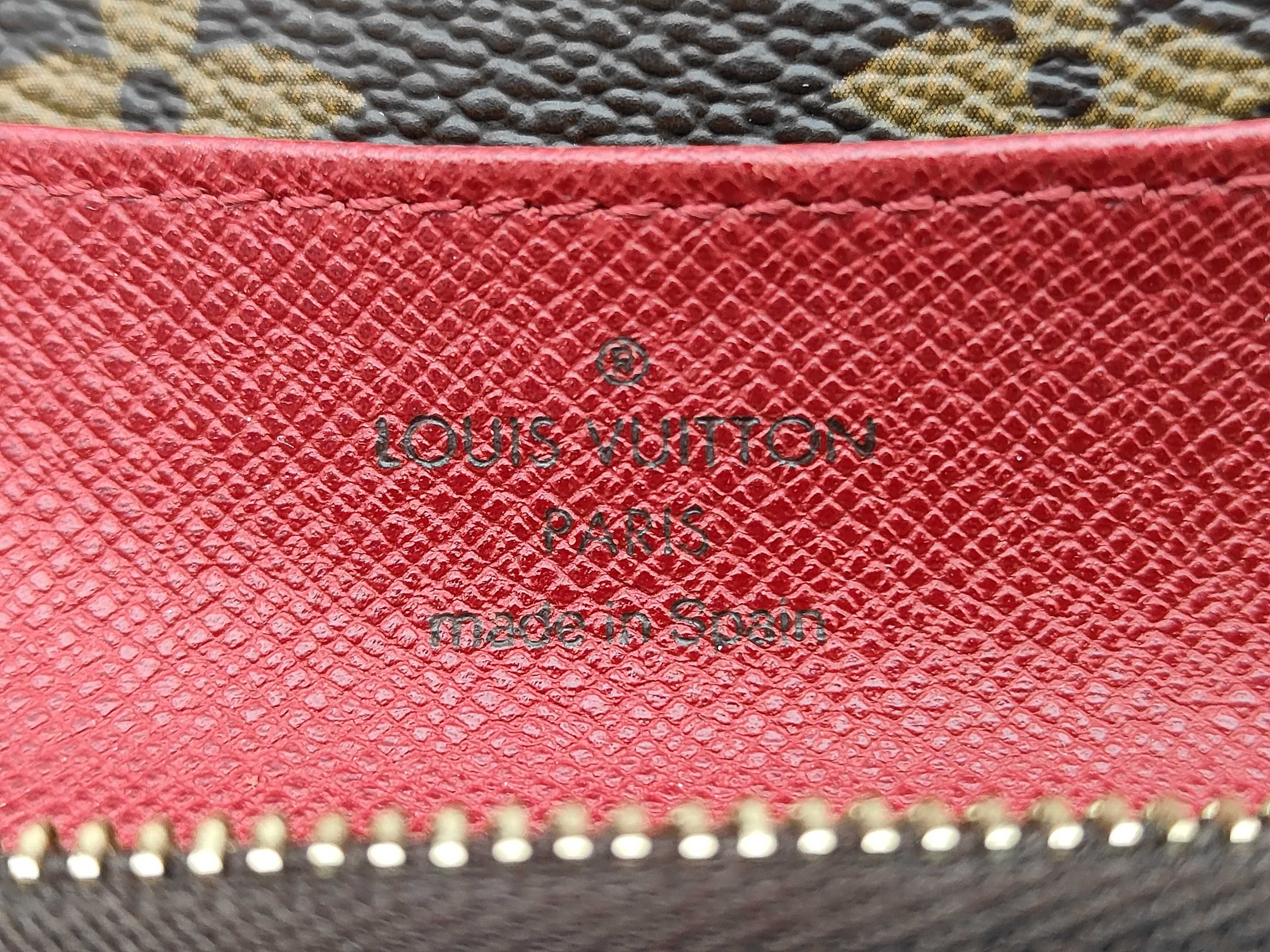 Monogram Portefeuille Sarah Wallet (with slight warping) — view 8