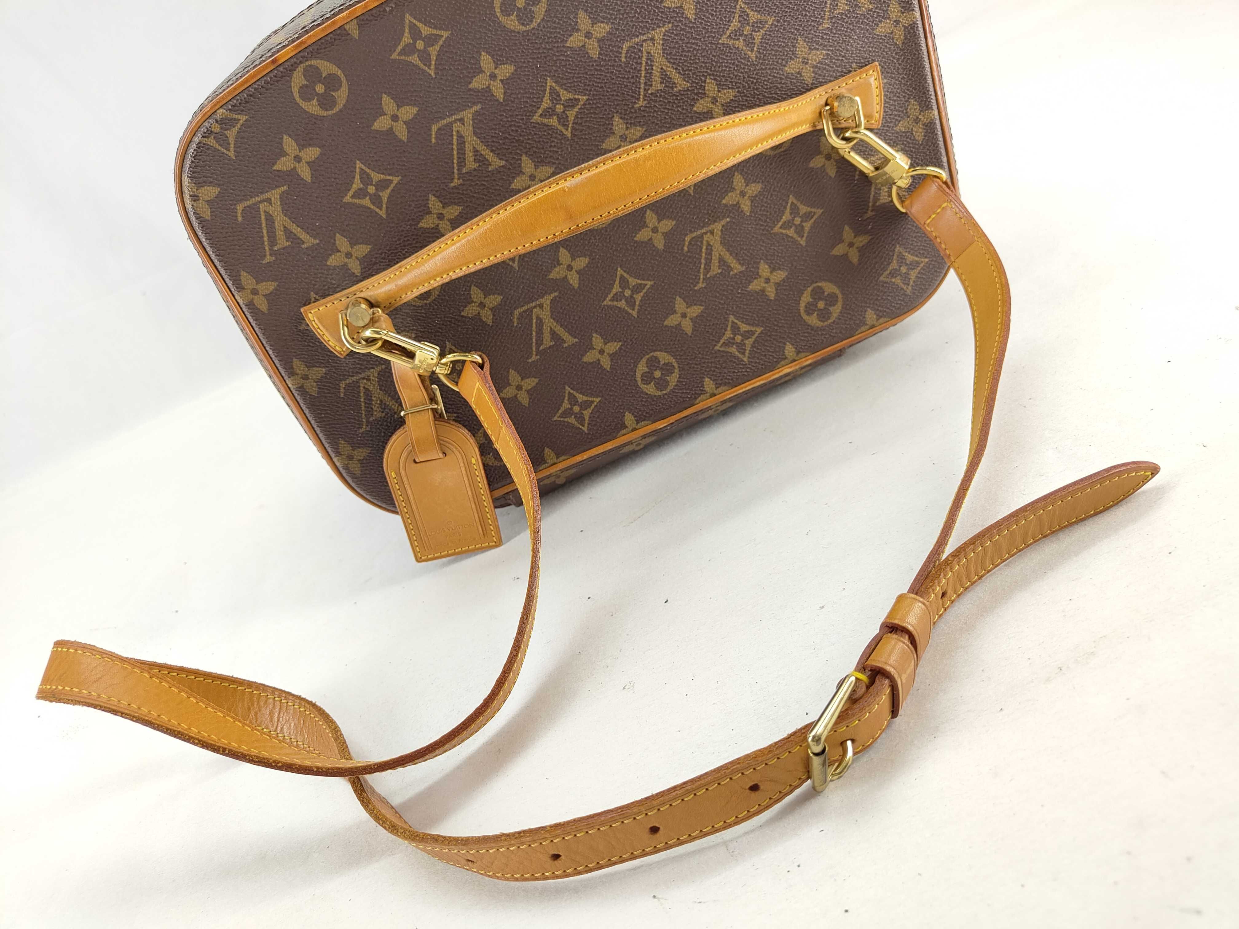 Monogram Vuitton Monogram Nice M47280 Vanity Bag — view 3