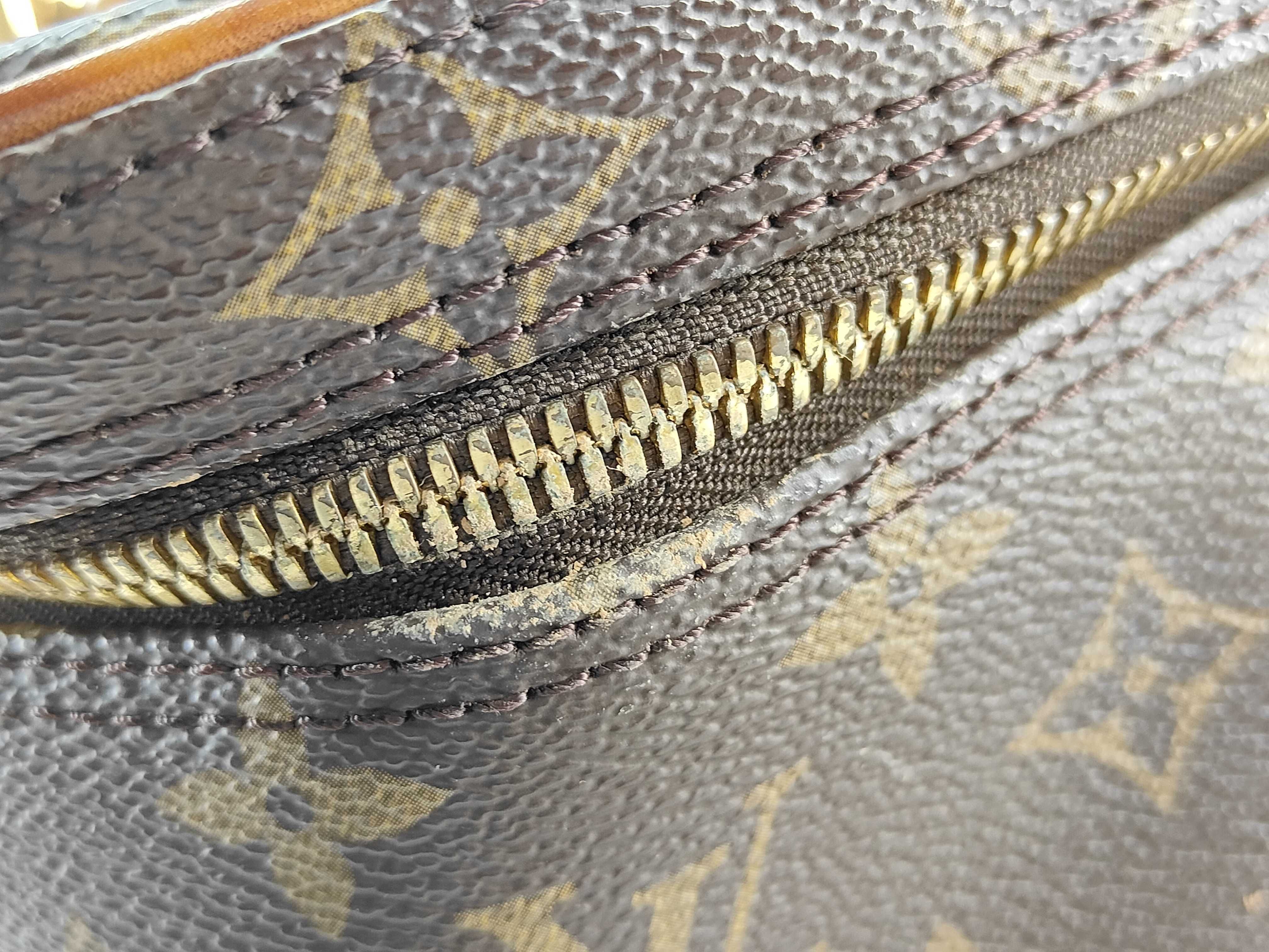 Monogram Vuitton Monogram Nice M47280 Vanity Bag — view 10