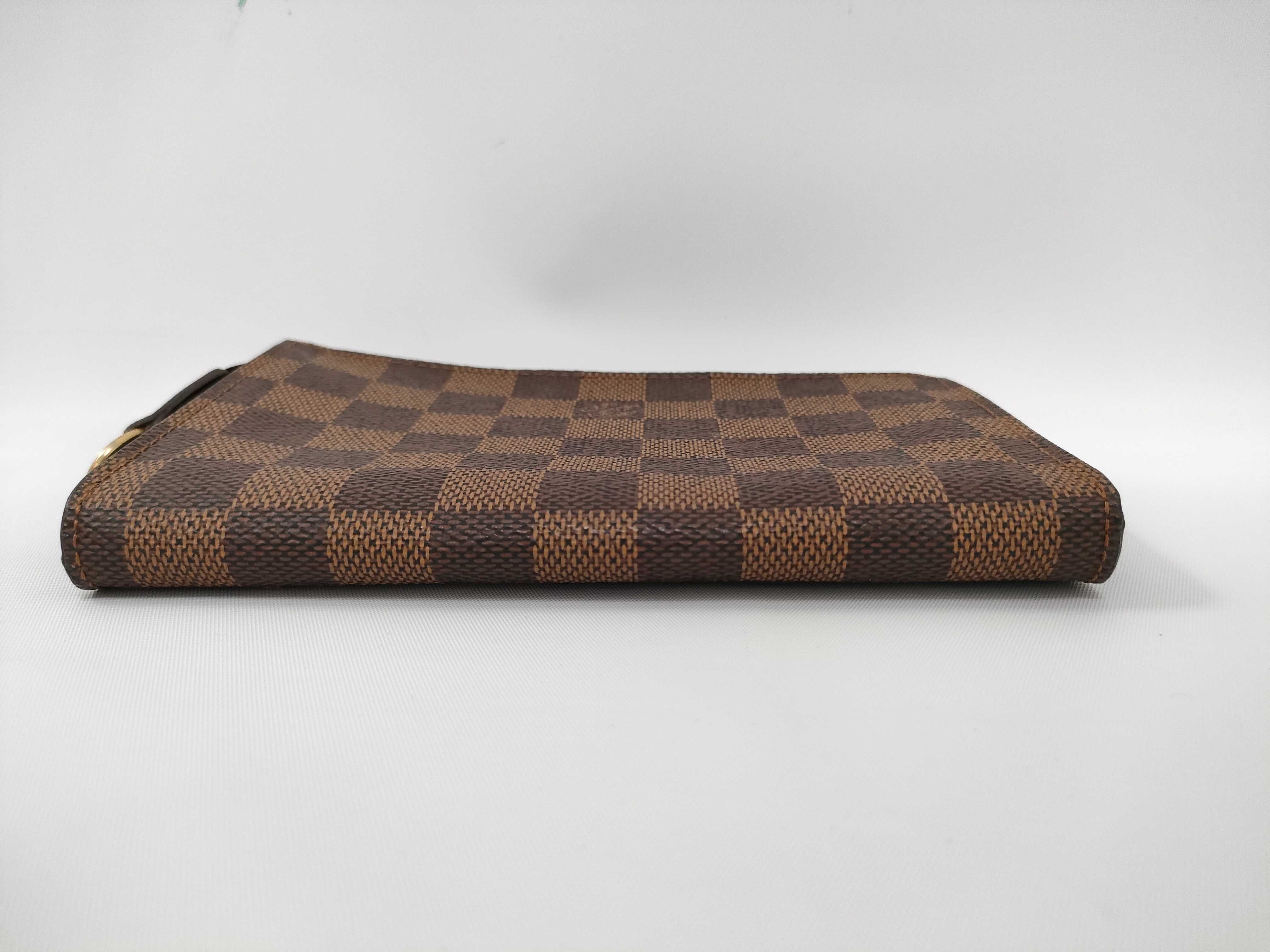 Damier Vuitton Damier Pouch — view 3