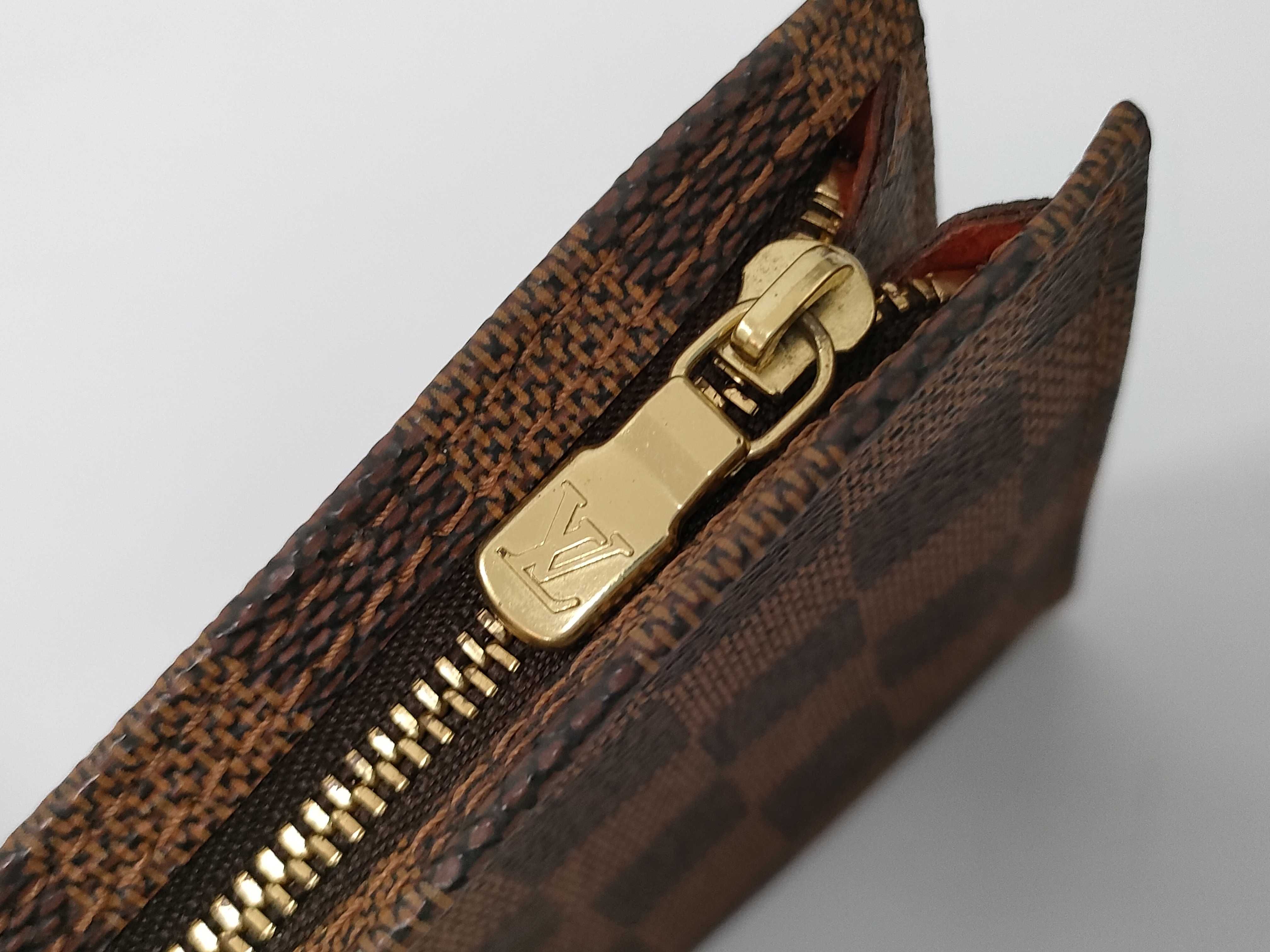 Damier Vuitton Damier Pouch — view 5