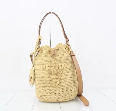 Other lines: Bags and shoulder bags