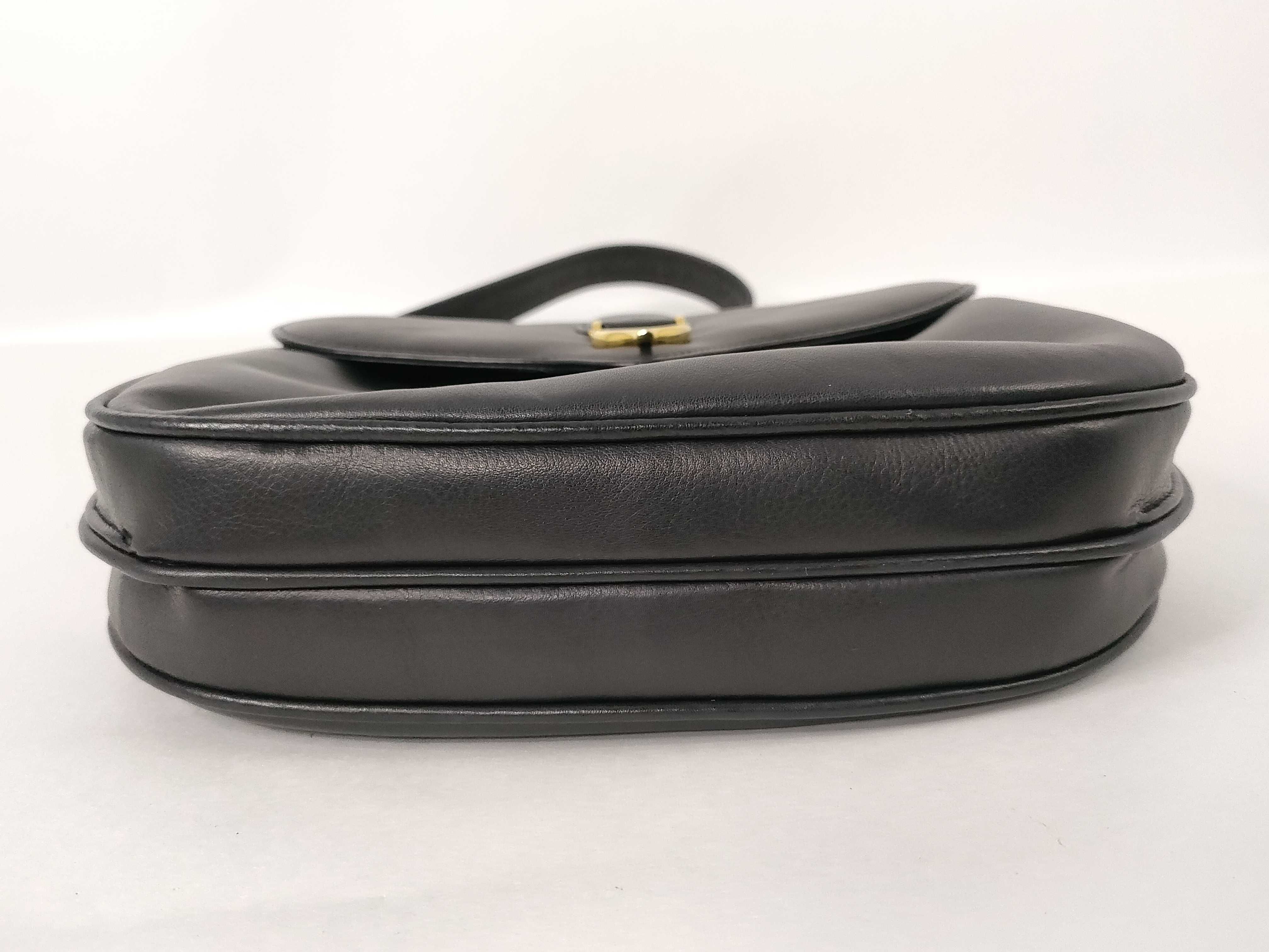 Old Gucci Leather Shoulder Bag — view 7