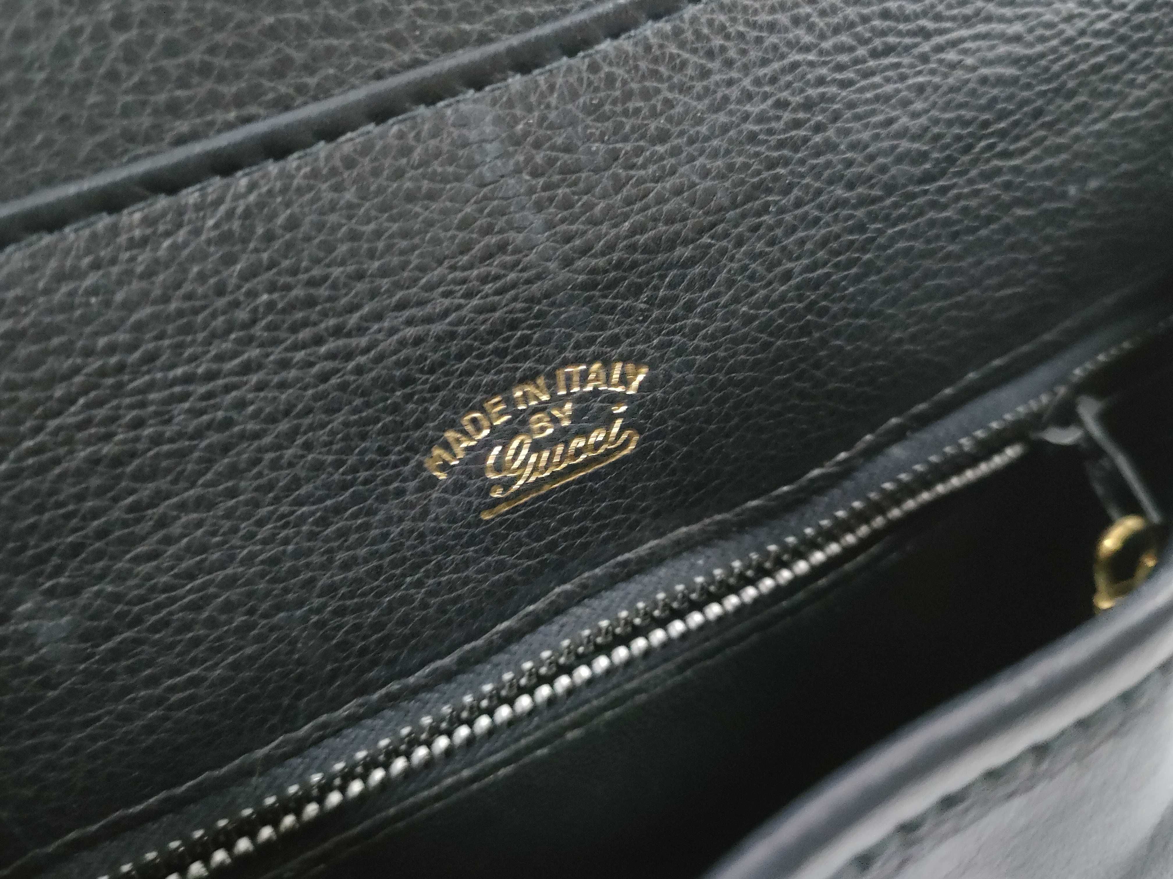 Old Gucci Leather Shoulder Bag — view 10