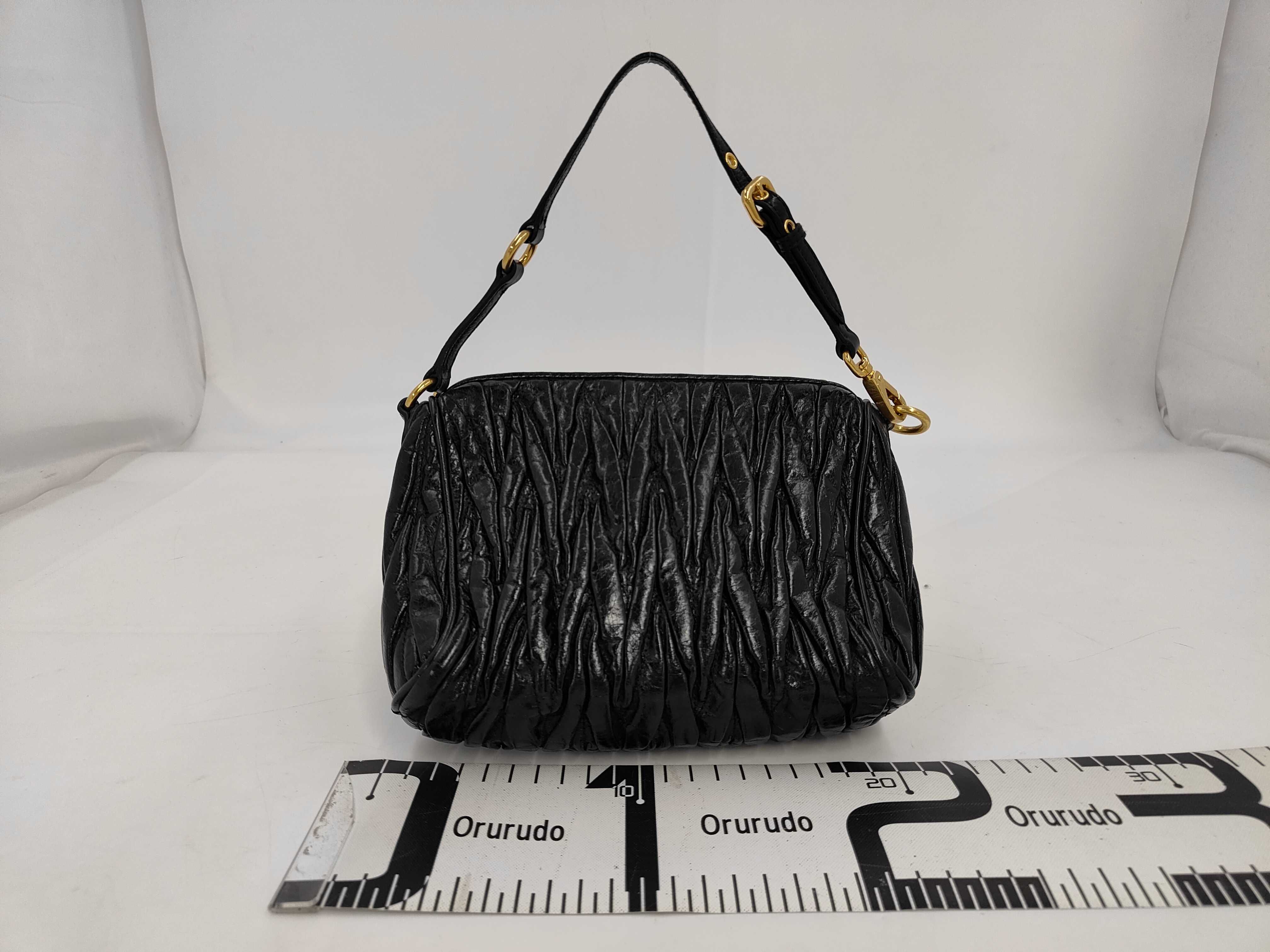One-Shoulder Matelassé Leather Black Handbag — view 2