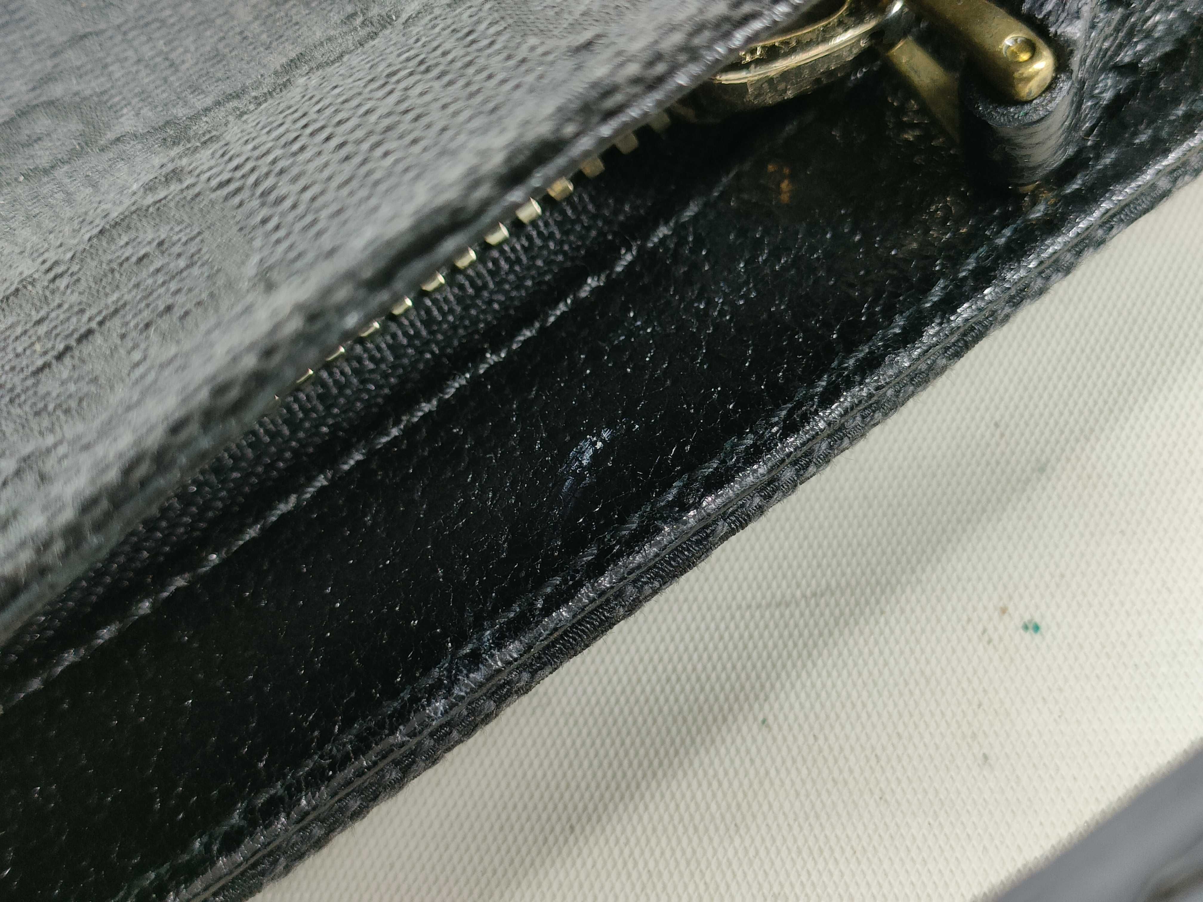 GG Canvas Shoulder Bag (Black & Gold) — view 14