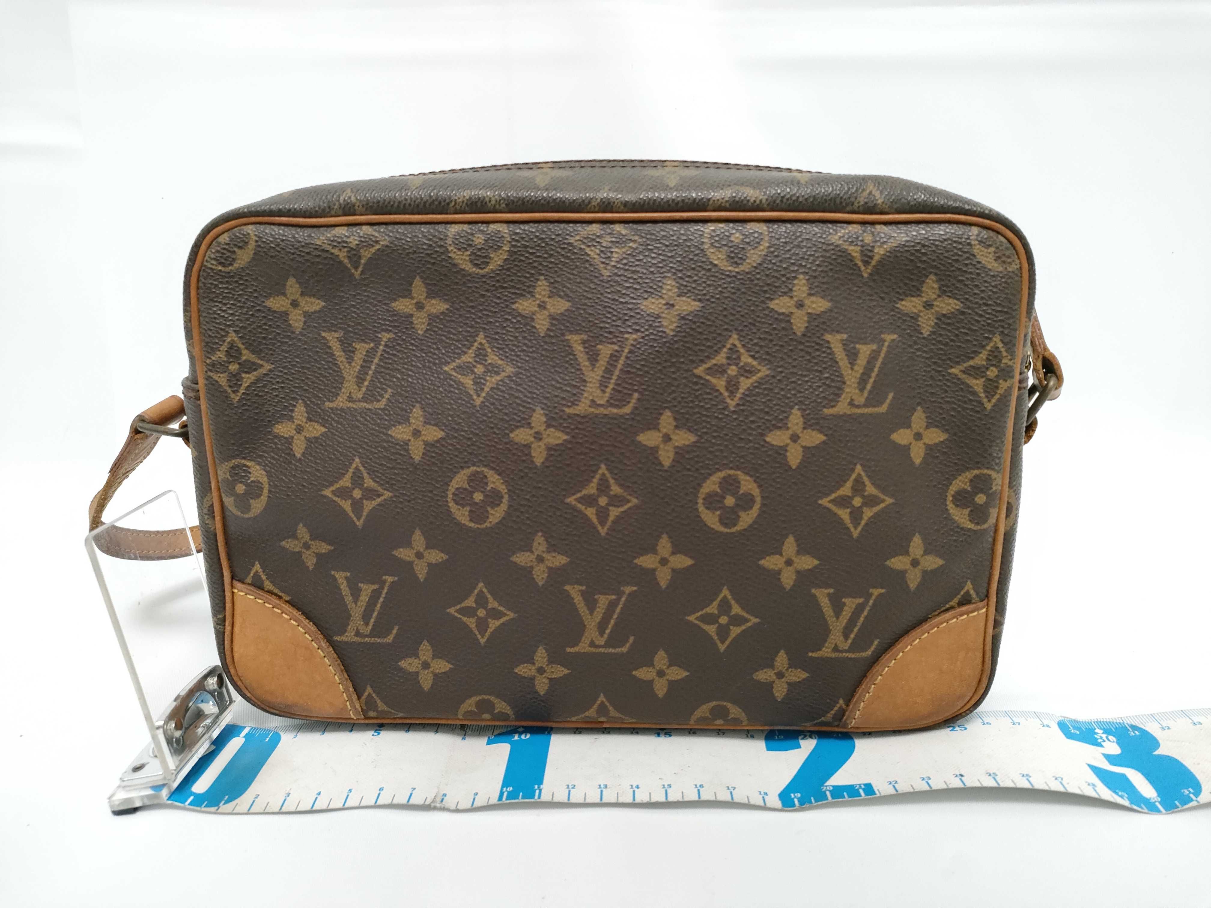 Monogram Louis Vuitton M51274 Trocadero 27 NO0589 Shoulder Bag Monogram Shoulder Bag — view 2