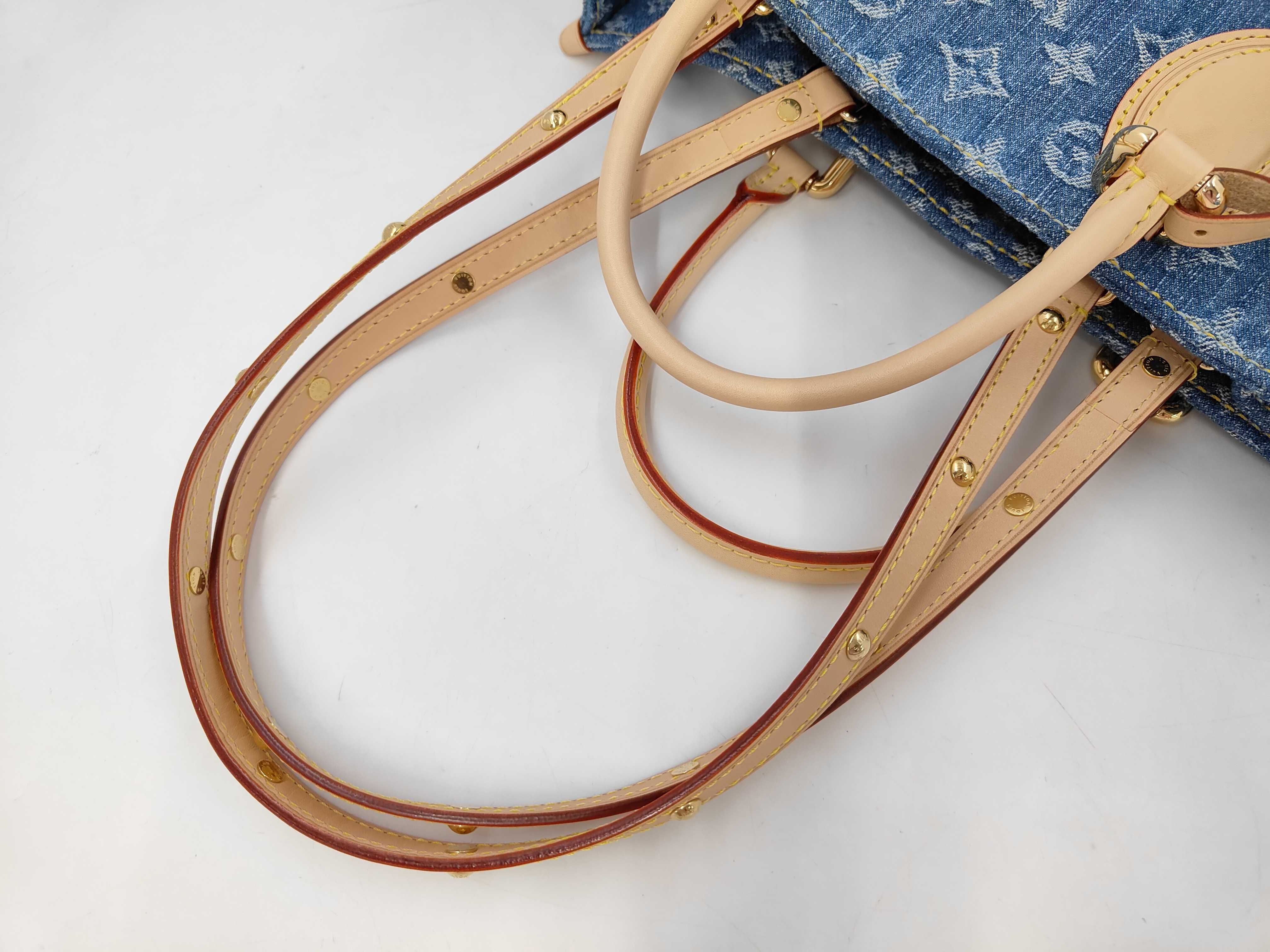 LV M46871 OnTheGo Denim Handbag — view 5